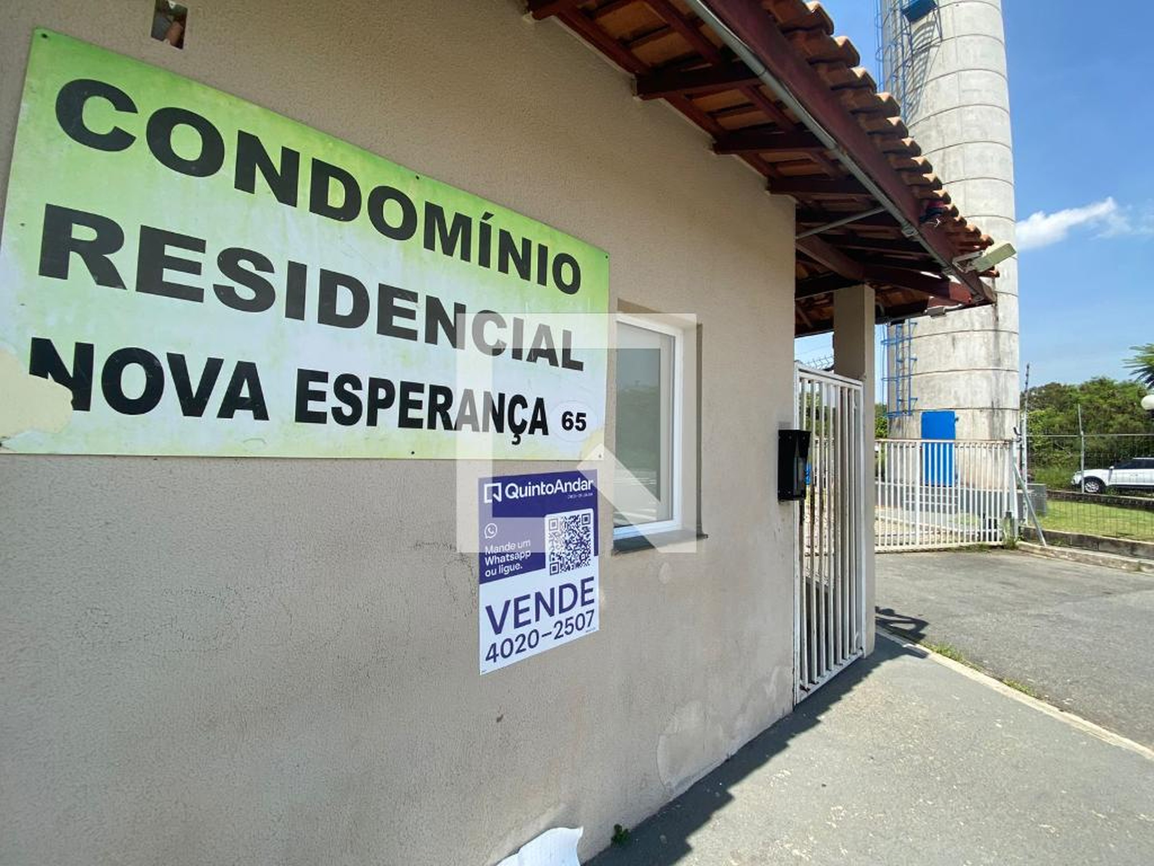 Fachada do Prédio Condomínio em Rua Flor do Campo, 65