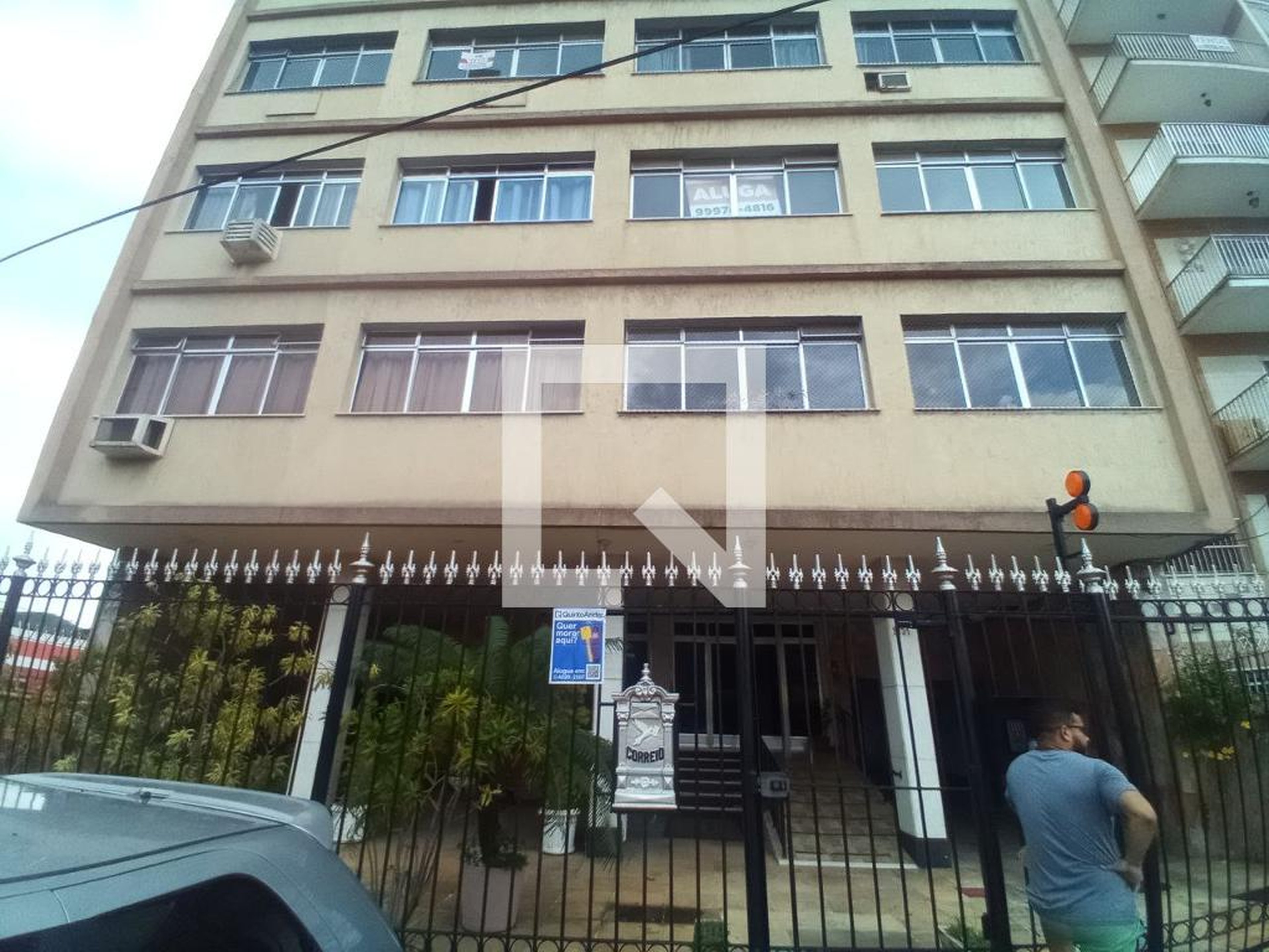 Fachada Condomínio em Rua Cândido Benício, 2151