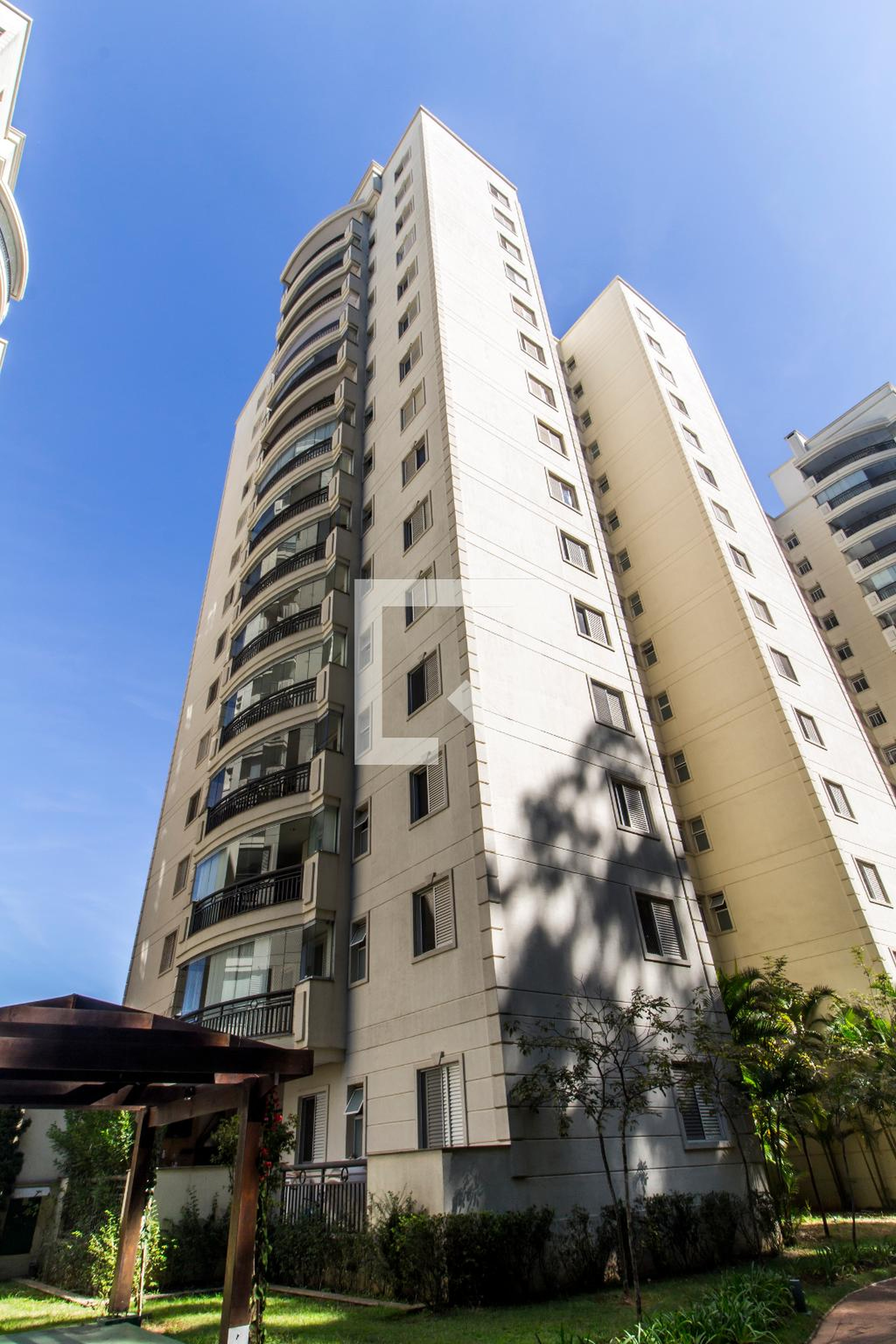 Fachada Condomínio Jardins de Tamboré