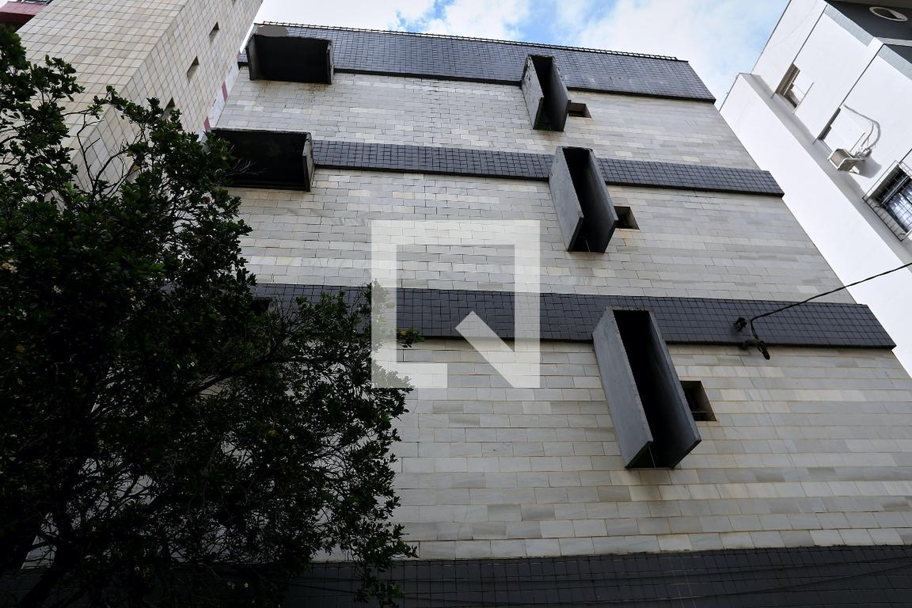 Fachada Condomínio em Rua Engenheiro Zoroastro Tôrres, 461