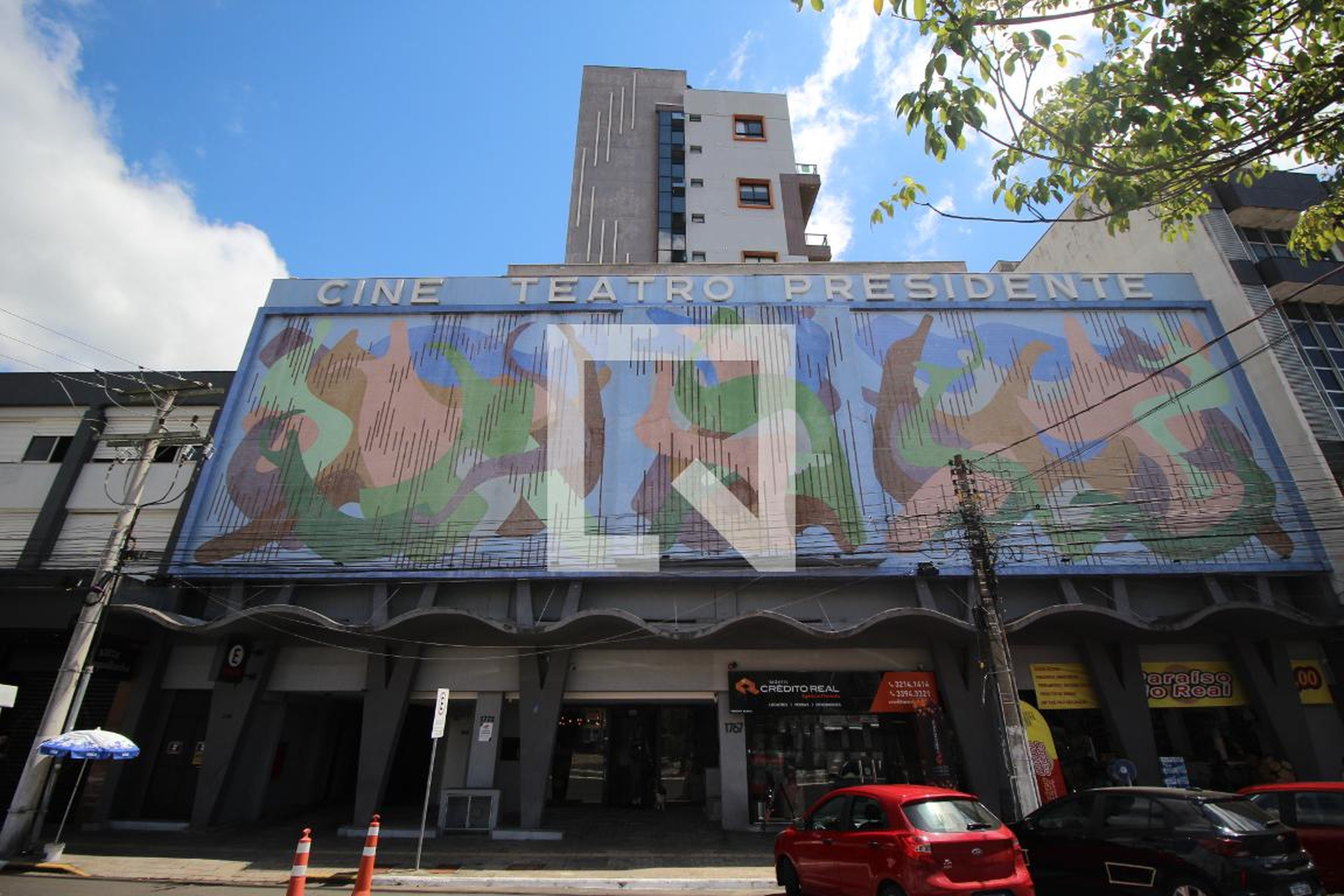 Fachada Condomínio Cine Teatro Presidente