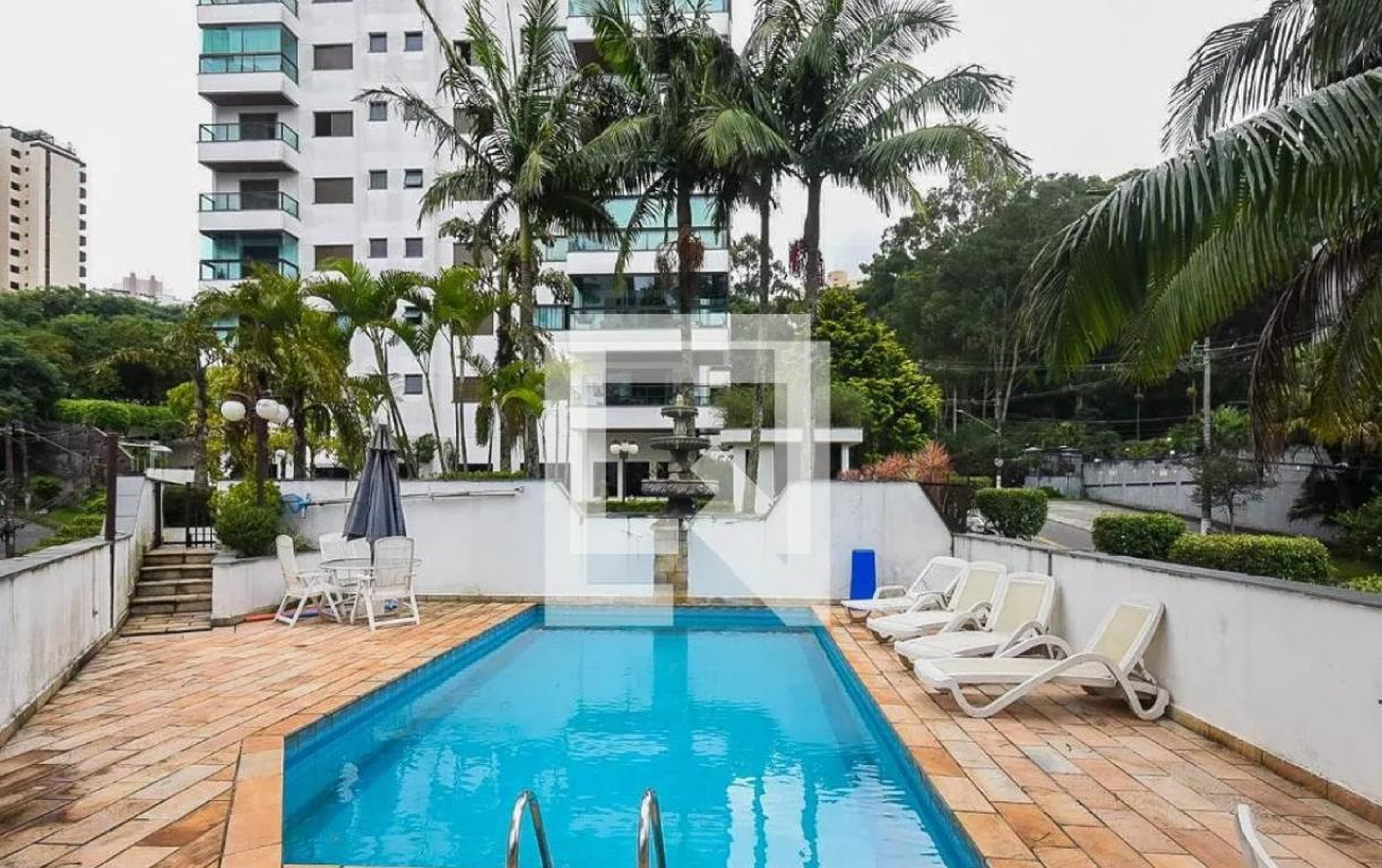 Piscina - Edifício Villa Realle