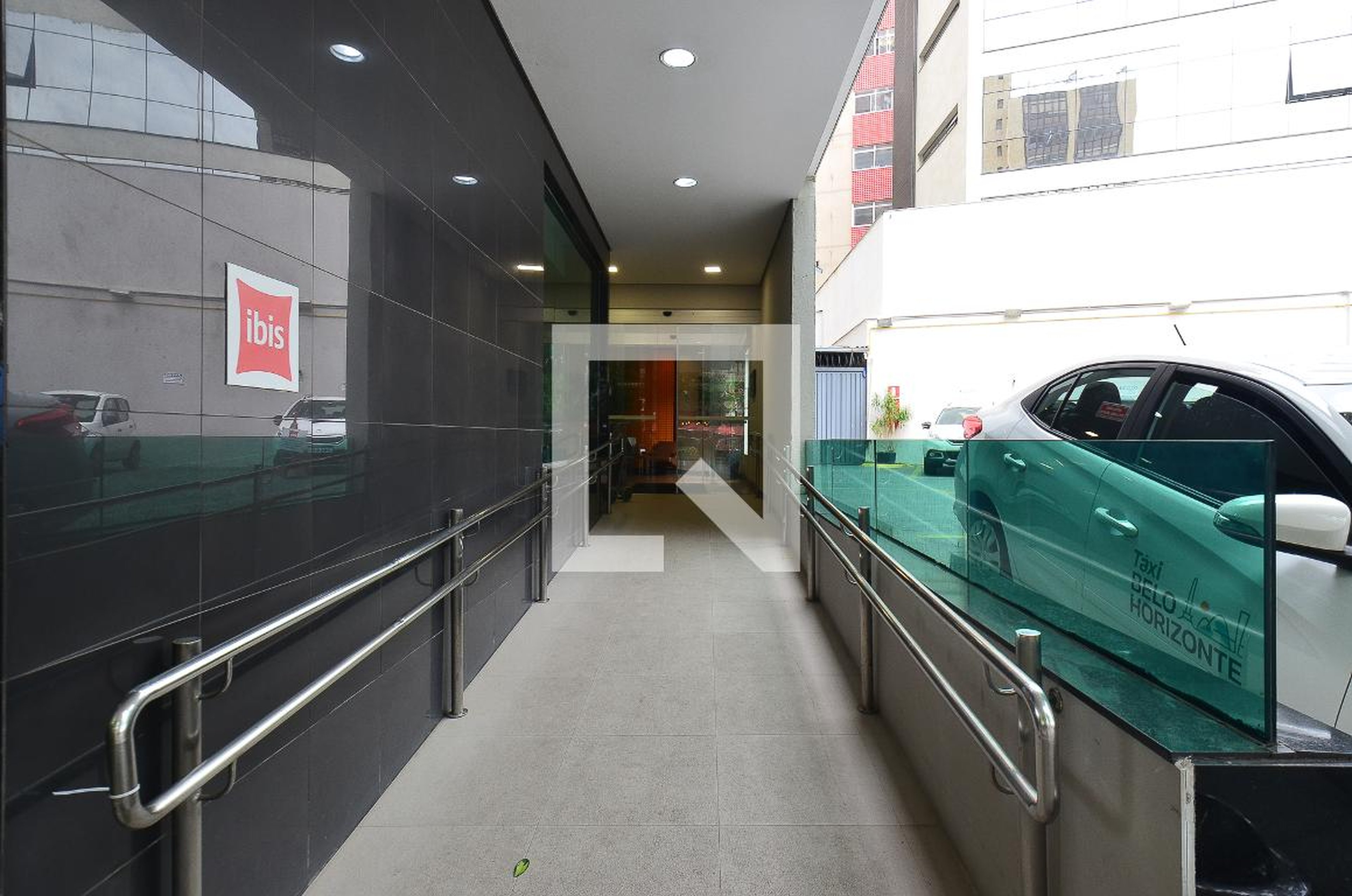 Entrada - Edifício Hotel Ibis
