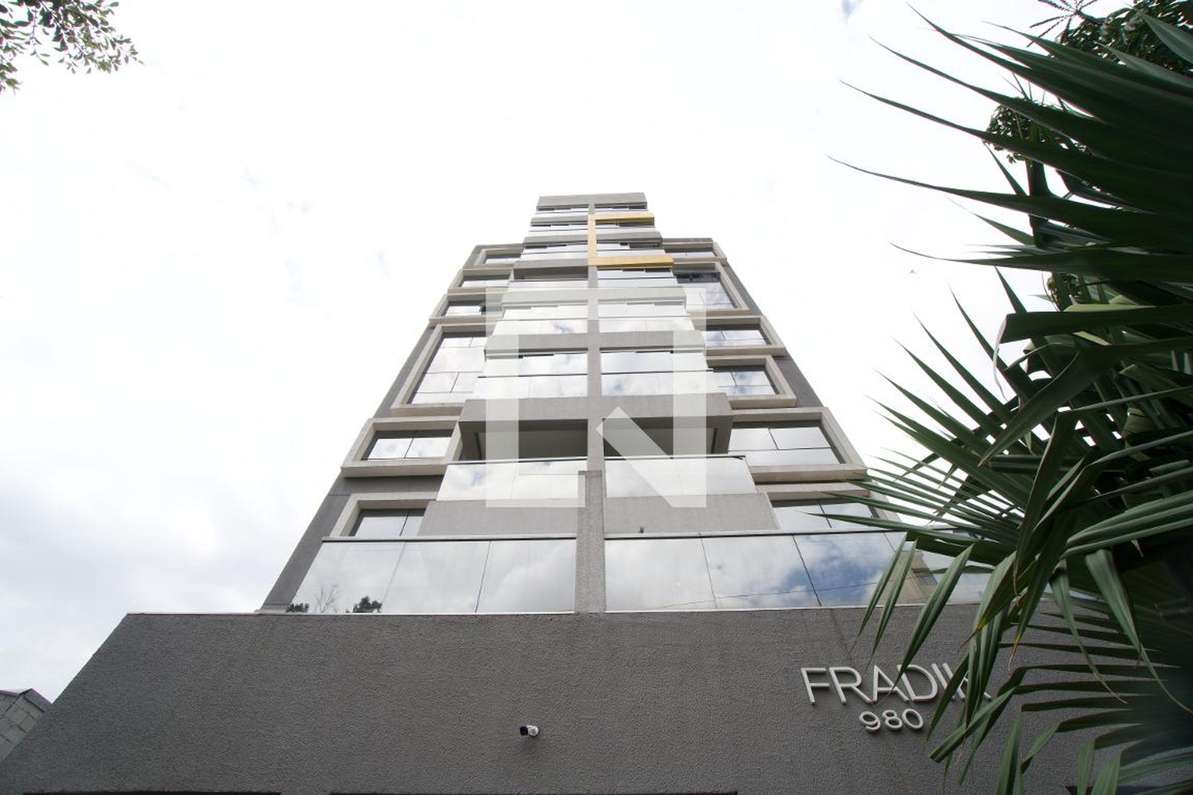 Fachada do Prédio Condomínio Fradik