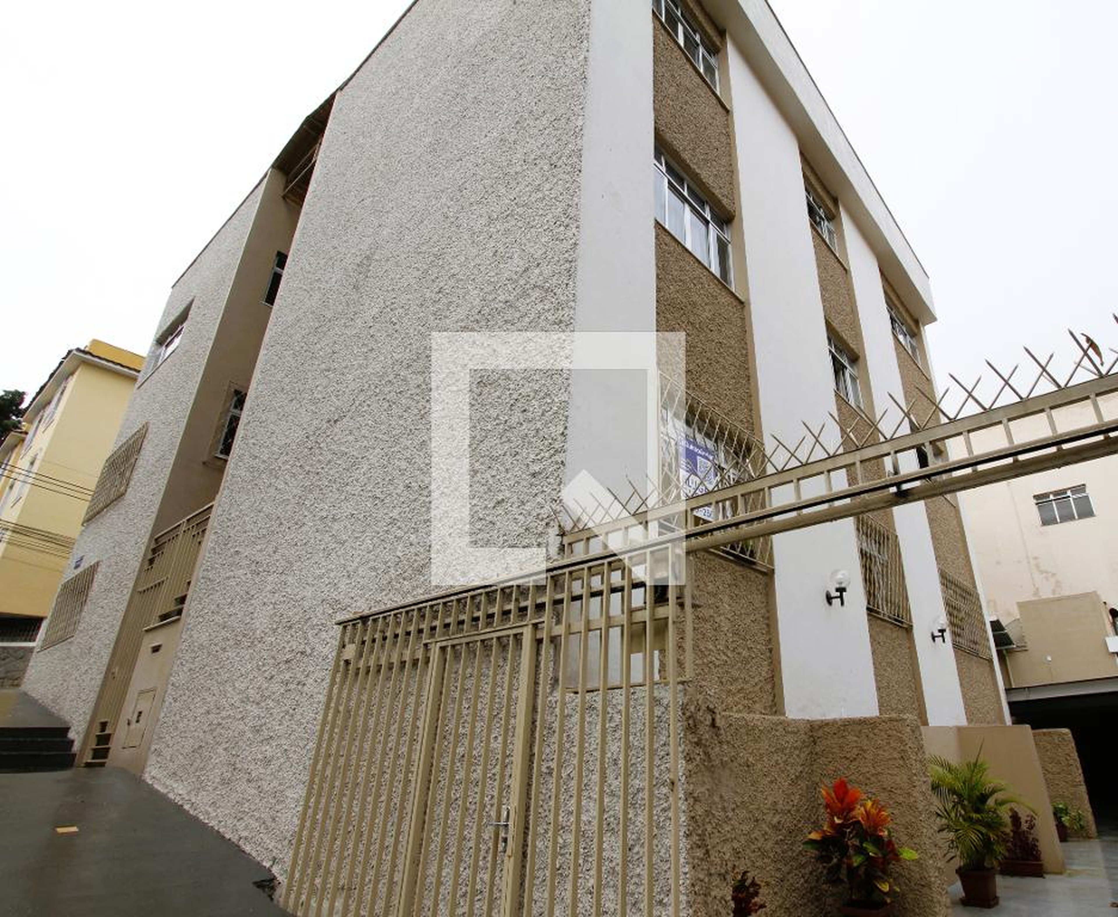 Fachada do Prédio Condomínio em Rua Dom Lúcio Antunes, 919