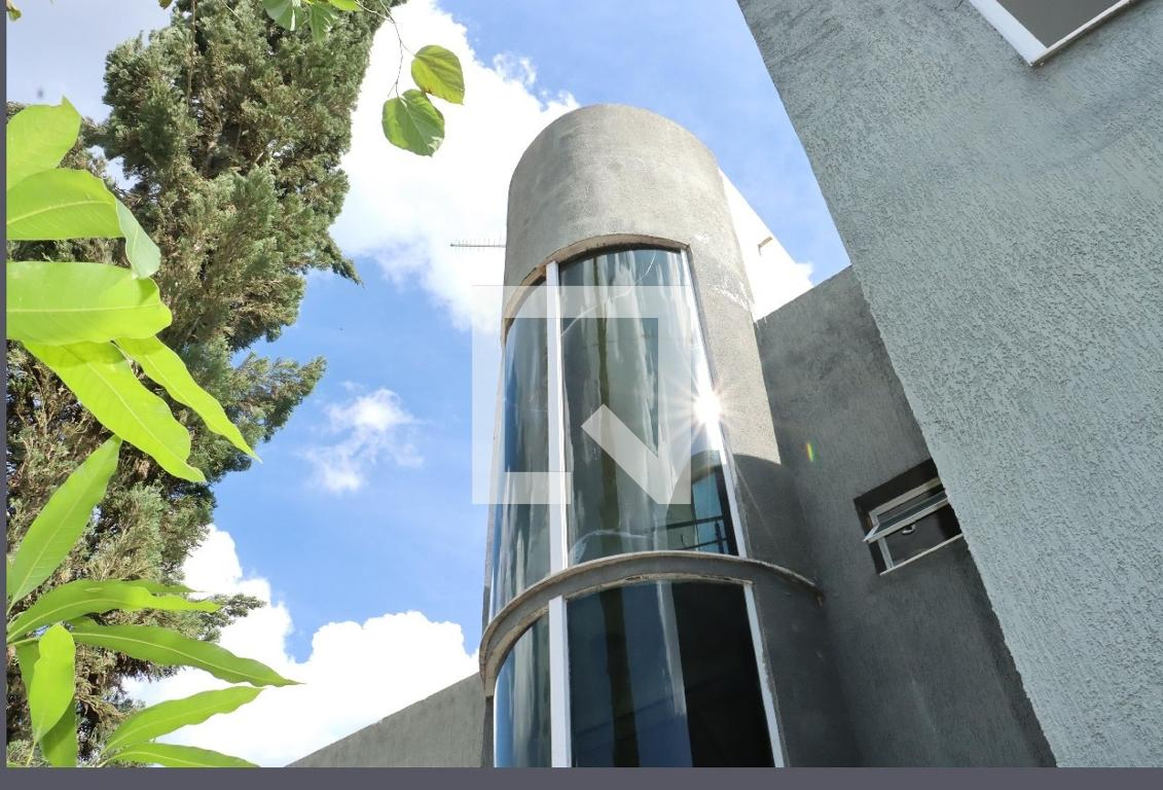 Fachada Condomínio em Rua Acerola, 480