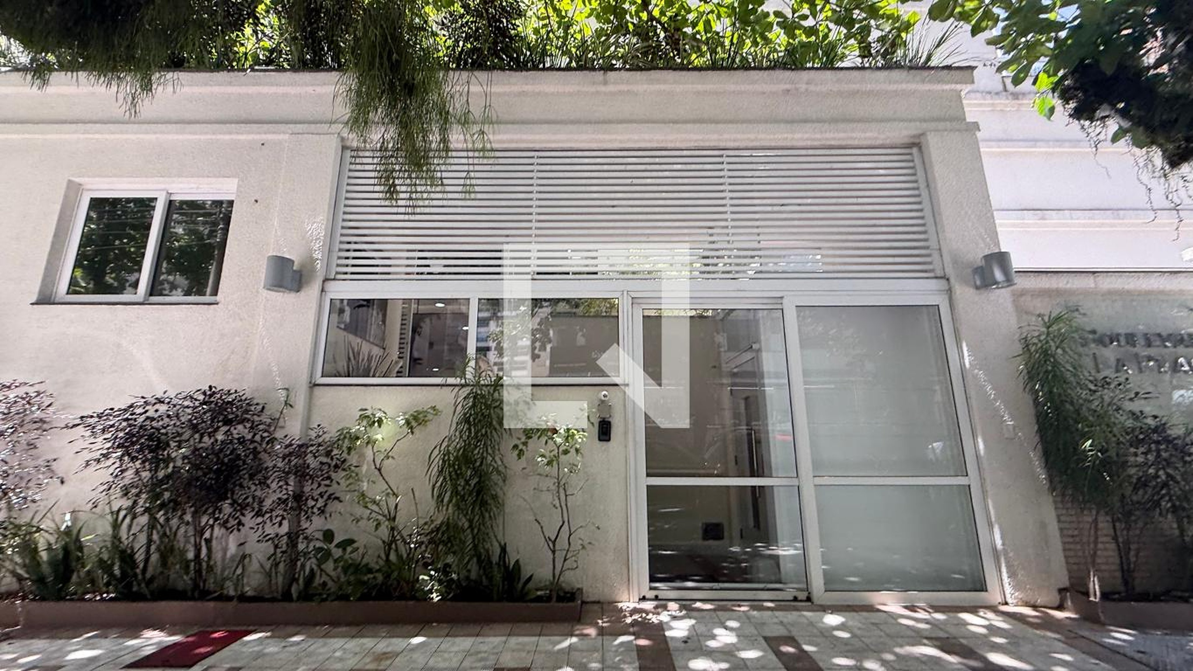 Fachada Condomínio em Rua Mario Ribeiro, 623