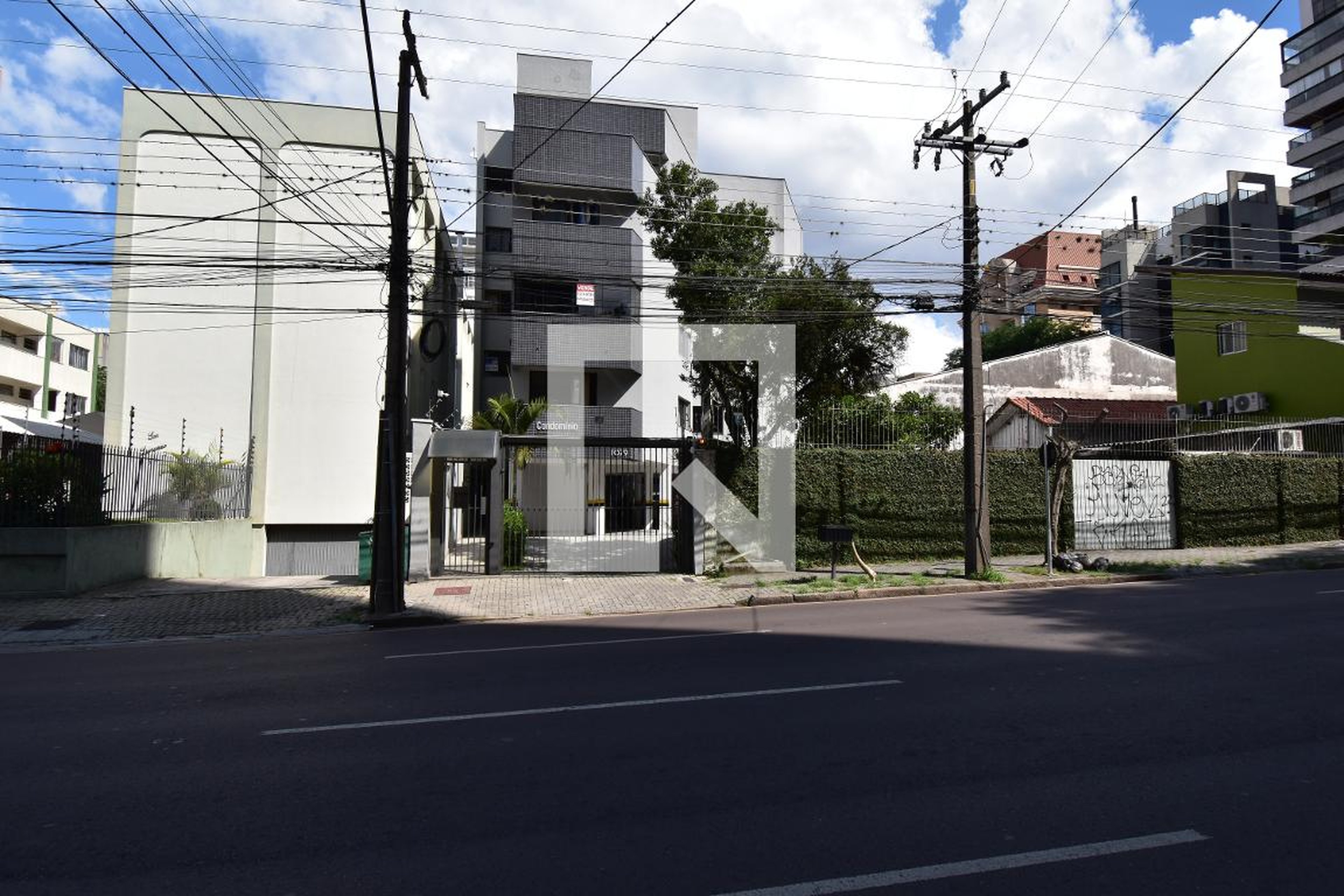 Fachada Condomínio em Rua Martim Afonso, 1079