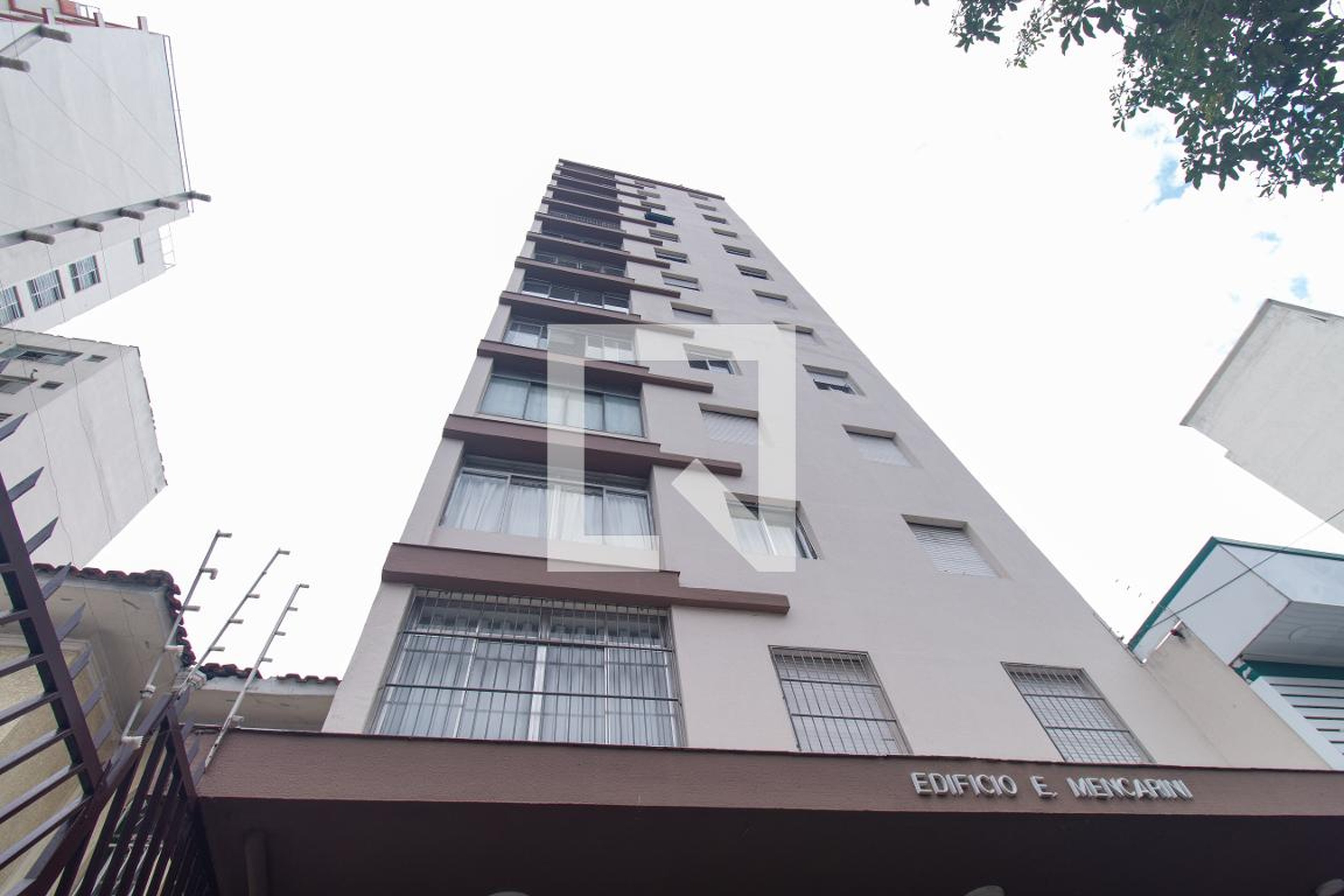 Fachada Condomínio Mencarini