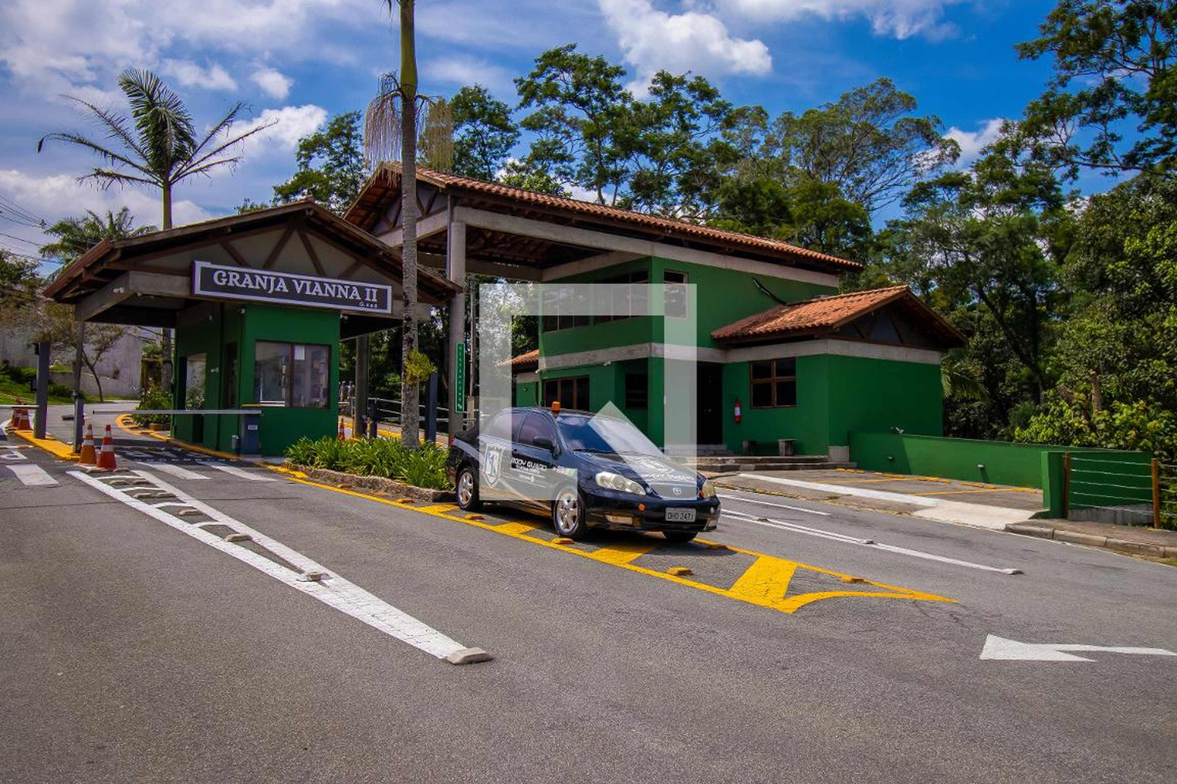 Fachada do condomínio Condomínio em Avenida José Giorgi, 1981