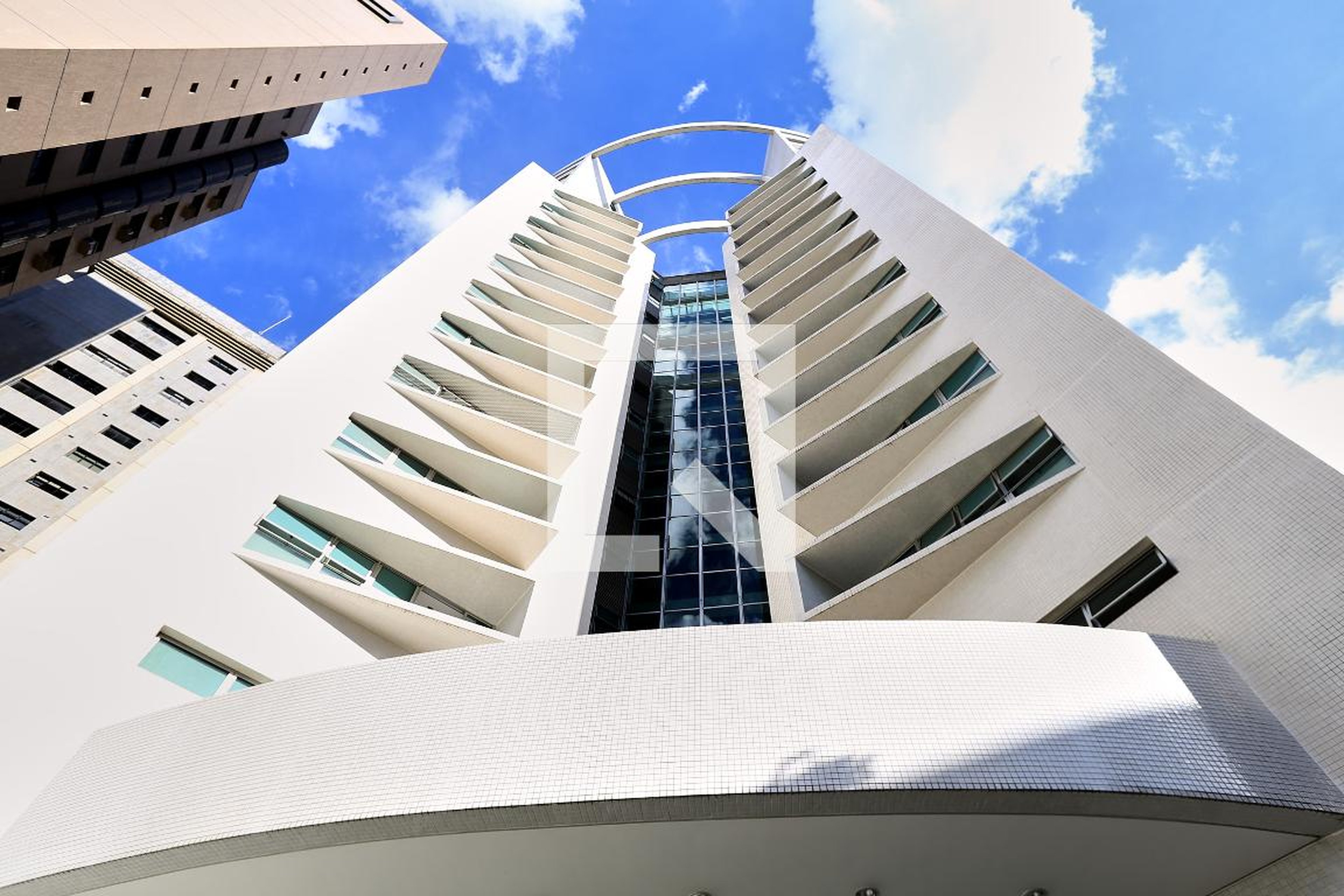 Fachada Edifício L Adress