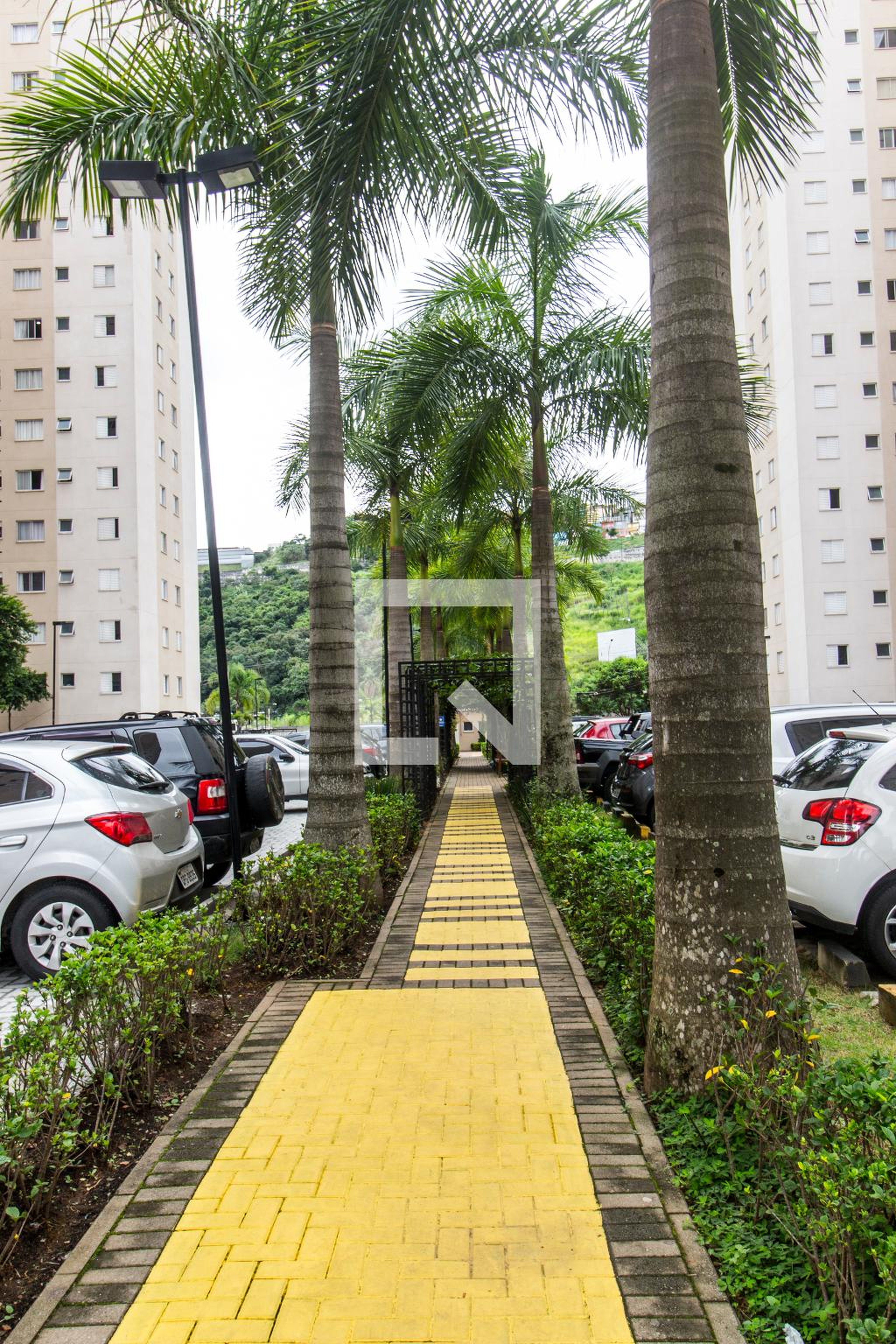 Entrada Condomínio em Avenida Henriqueta Mendes Guerra, 1395