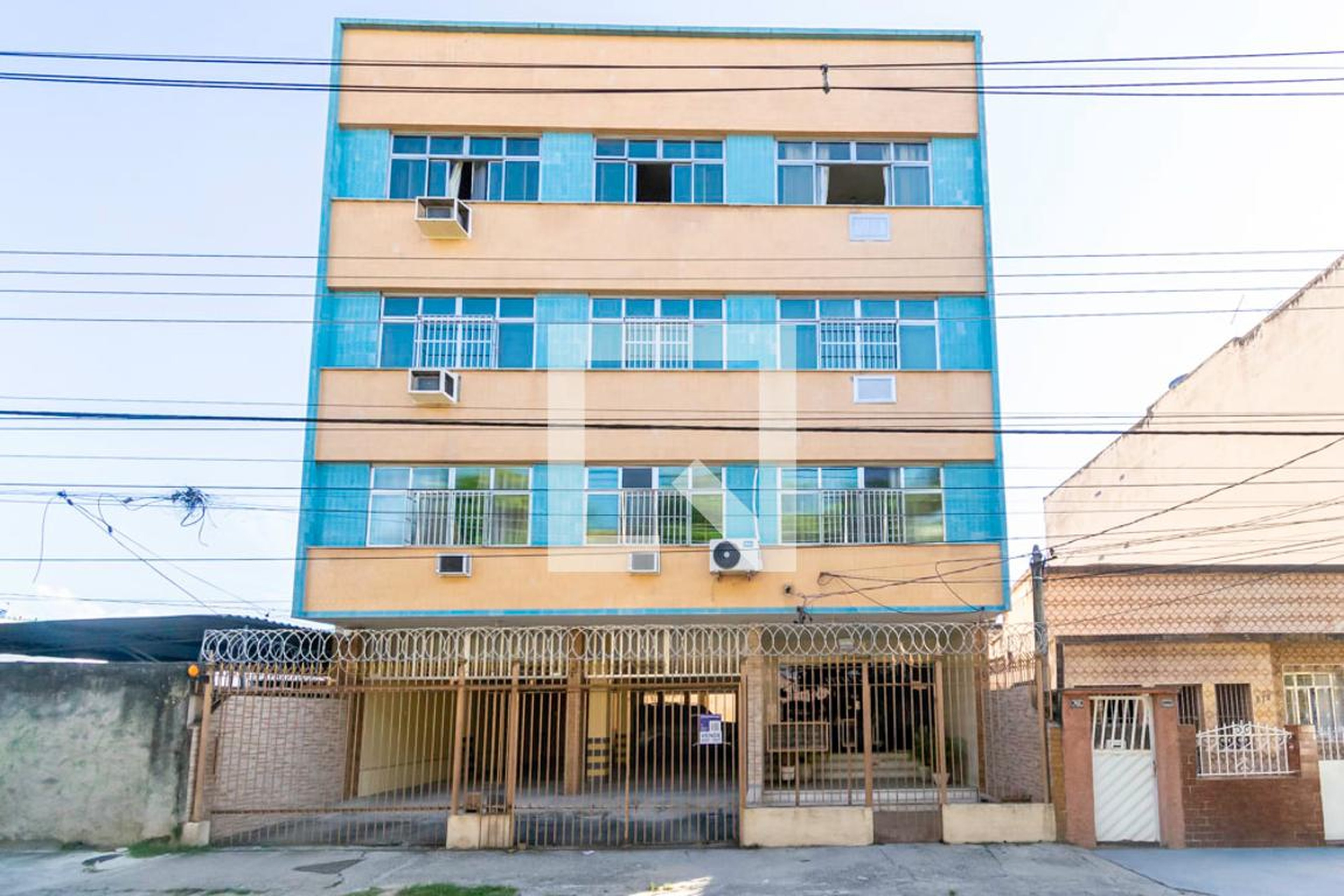 Fachada do Prédio Condomínio em Rua Aiera, 286