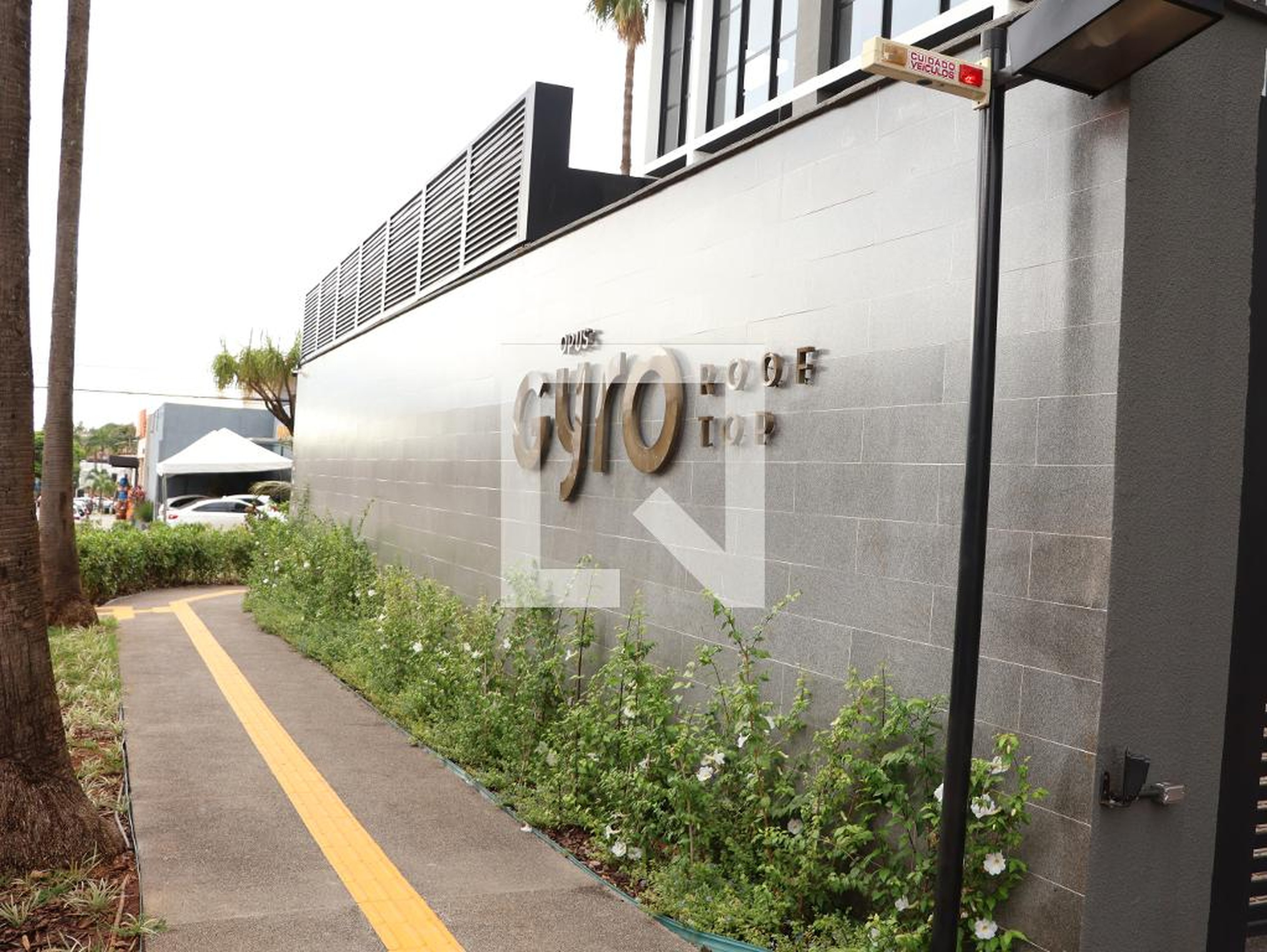 Fachada do Prédio Condomínio em Rua 139, 200