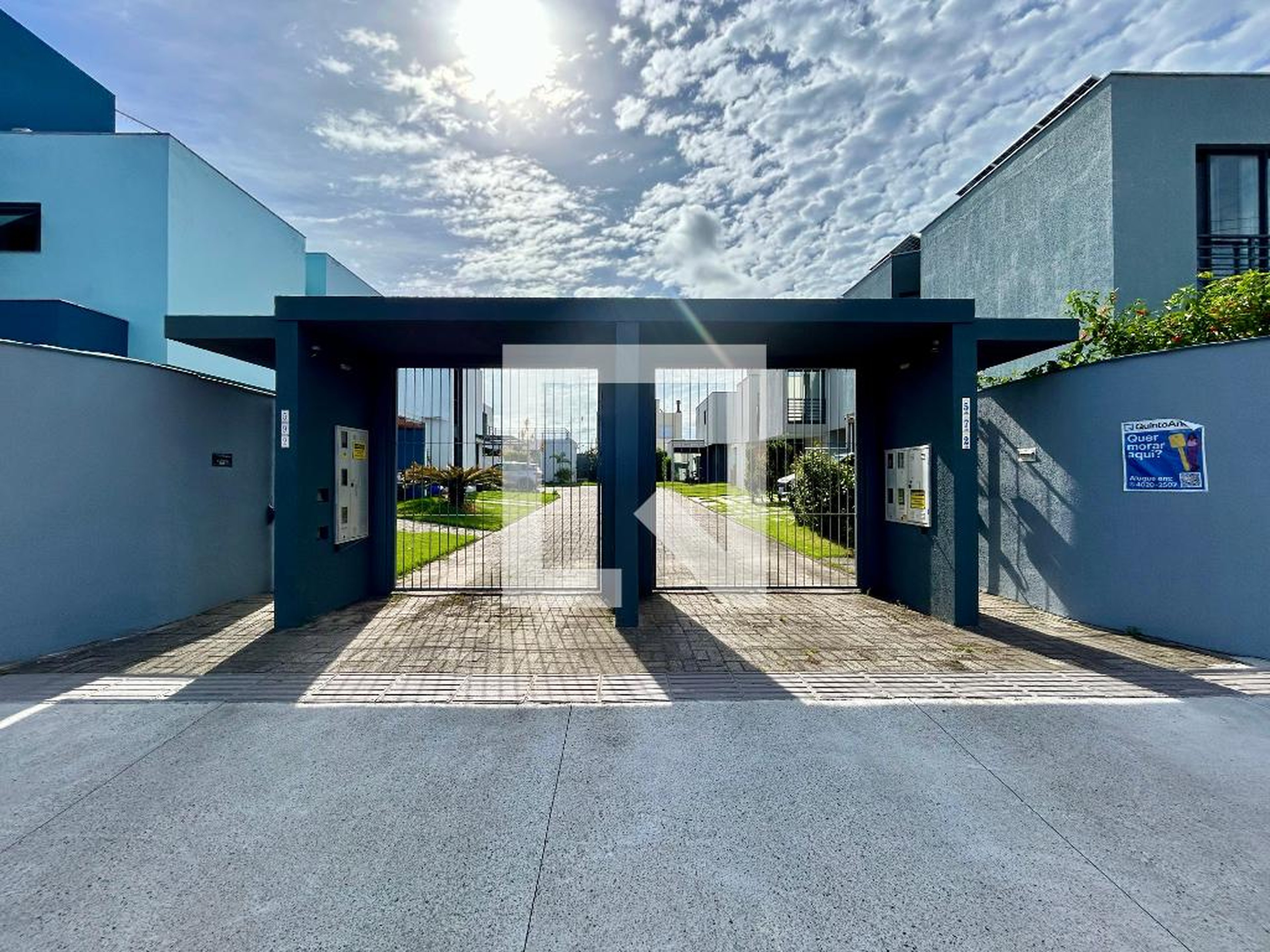 Fachada Condomínio em Rua Jardim dos Eucaliptos, 572