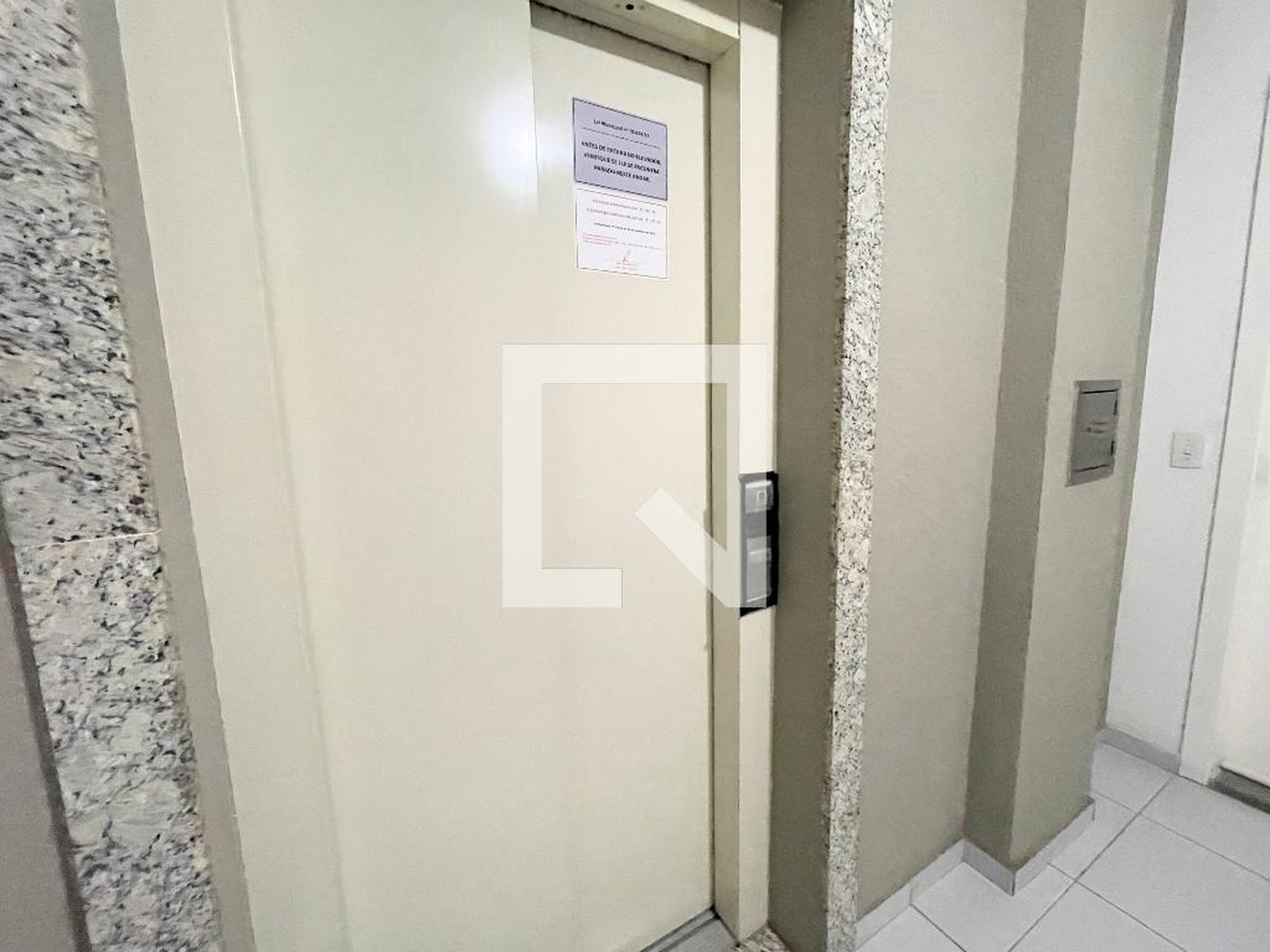 Elevador - Residencial Edimburgo