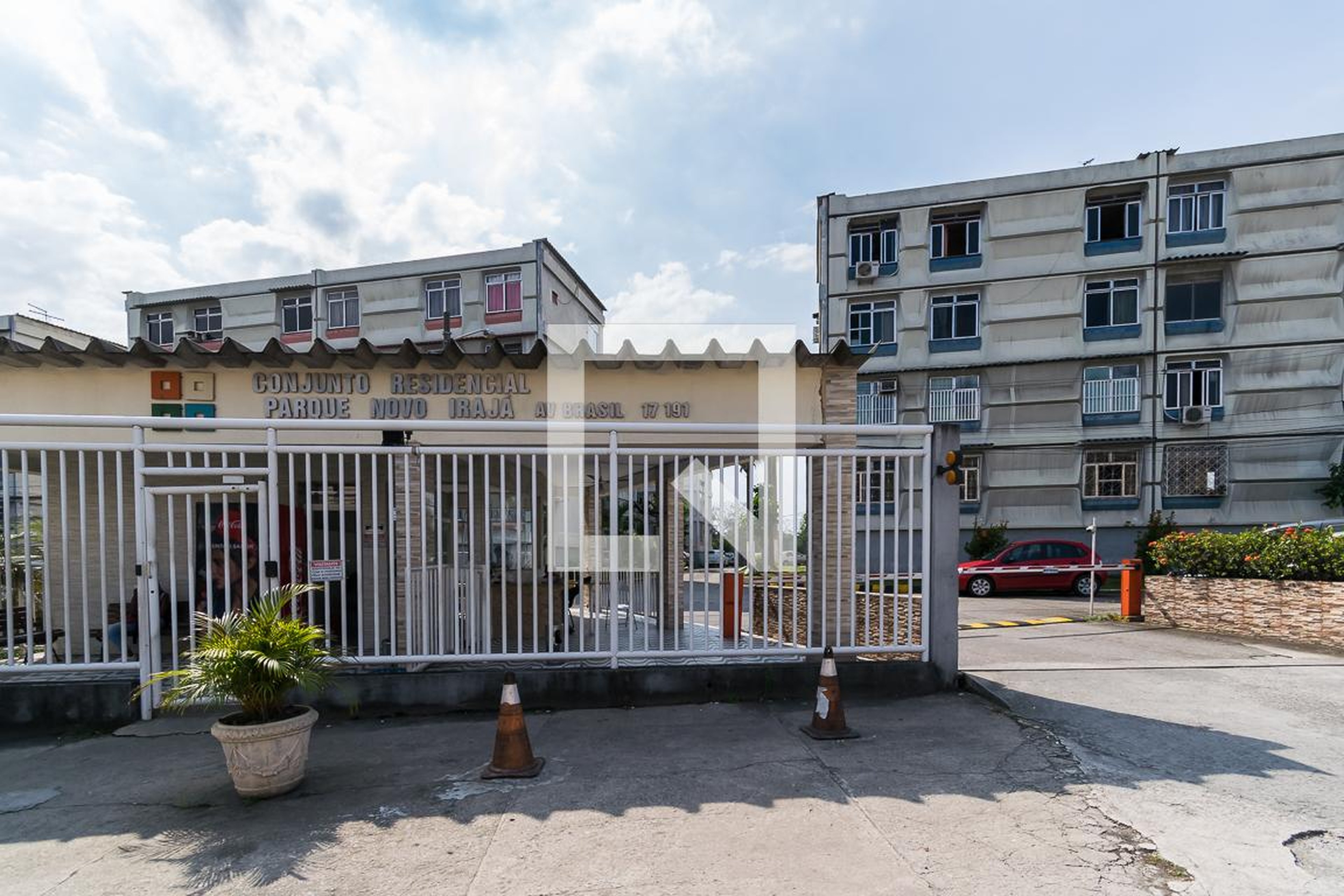 Fachada do Condomínio Condomínio Parque Novo Irajá