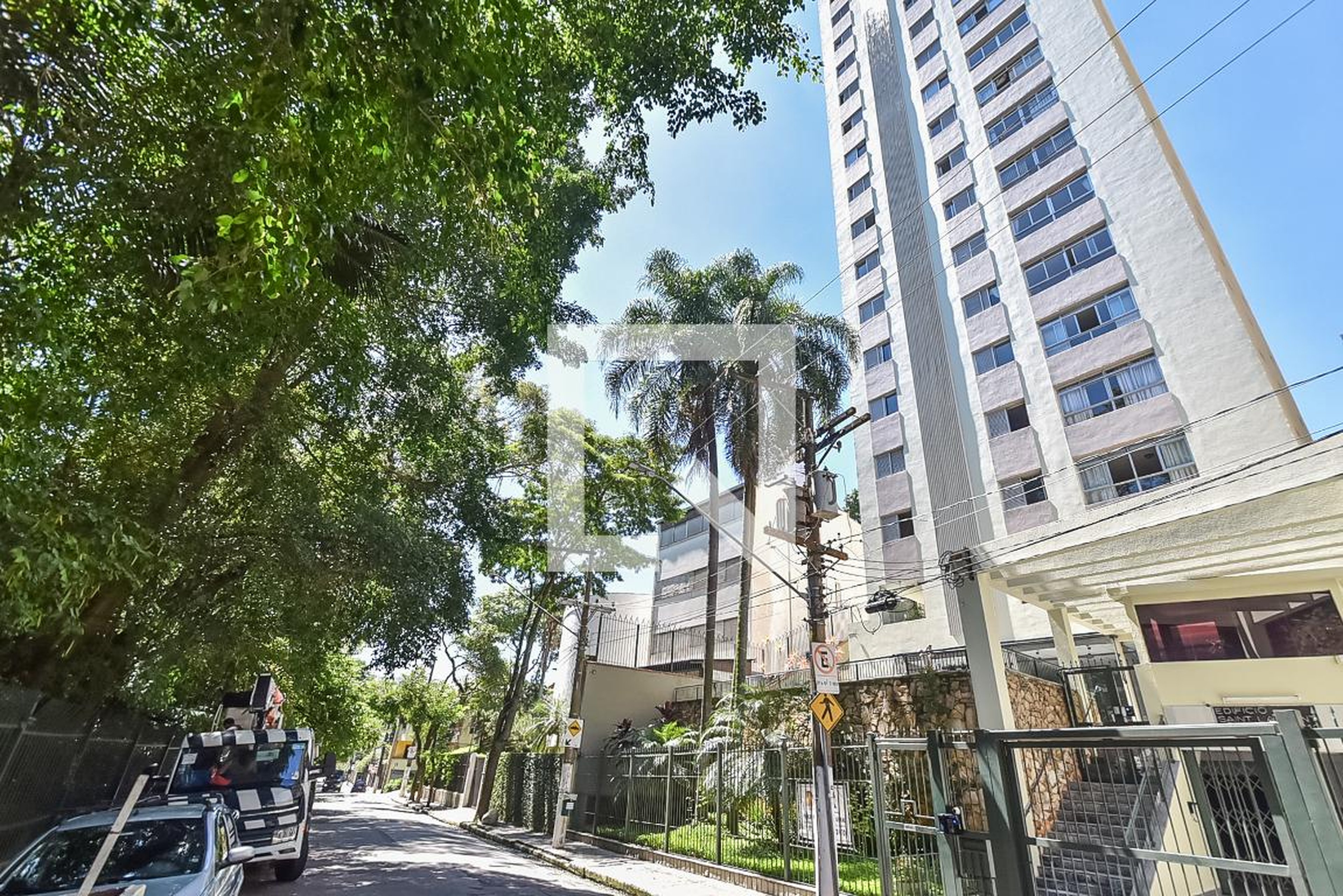 Fachada Condomínio Saint Laurent