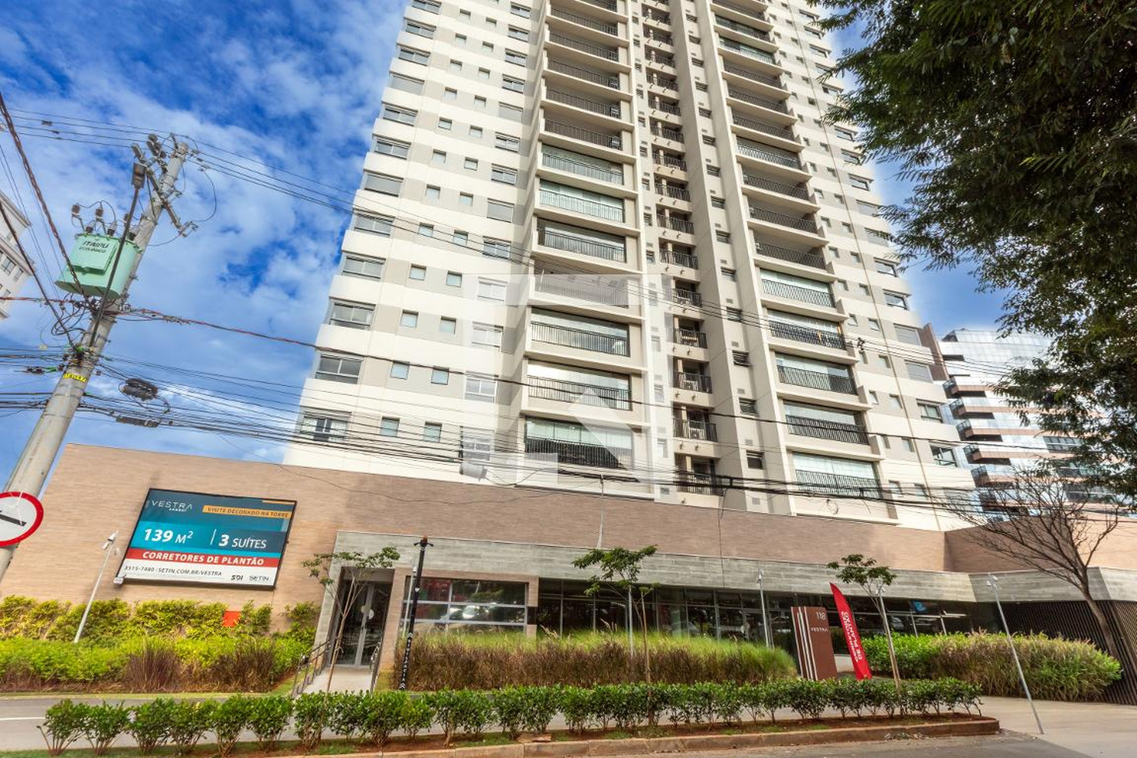 Fachada do Prédio Condomínio Vestra Cambuí