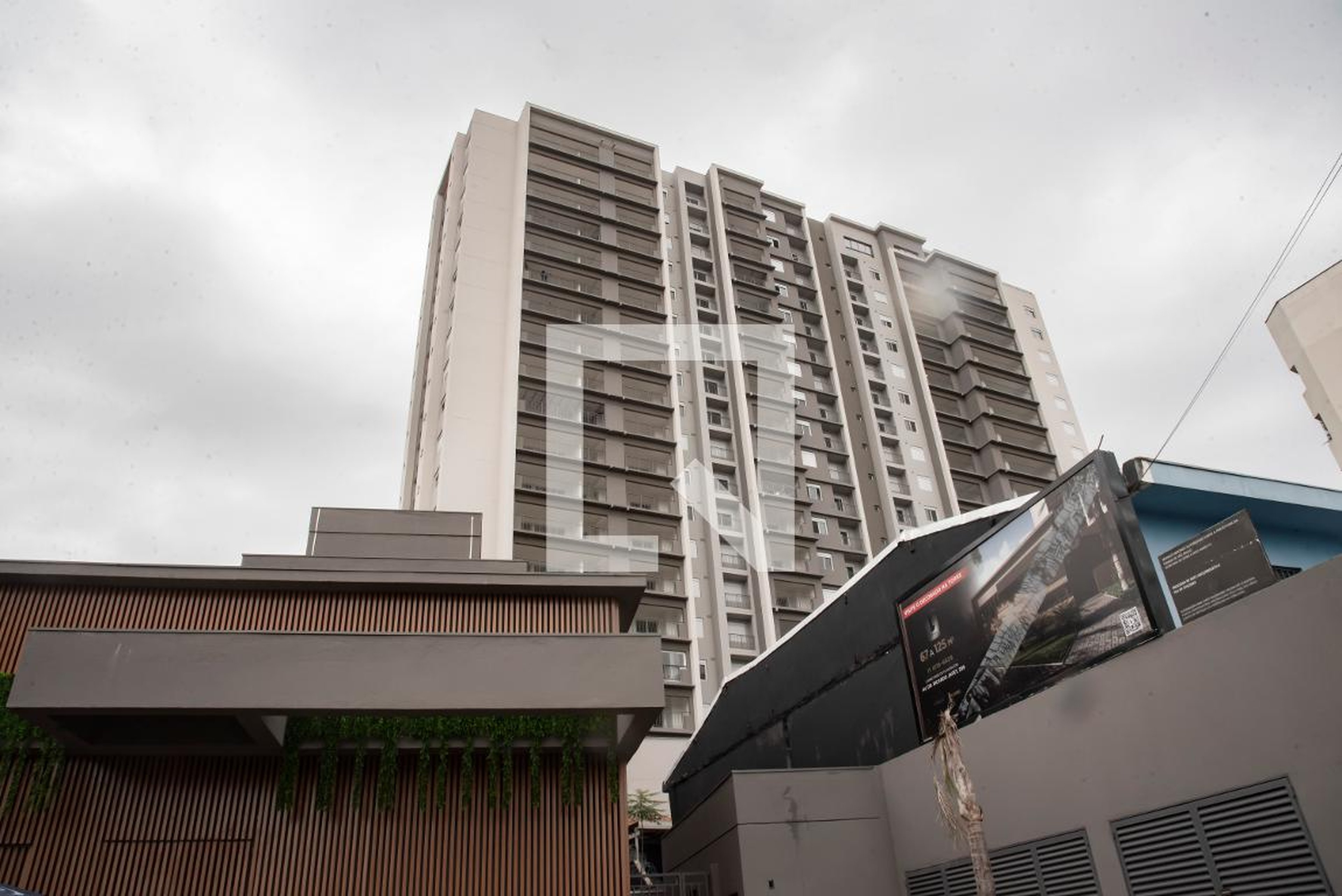 Fachada Condomínio Living Unique Saúde