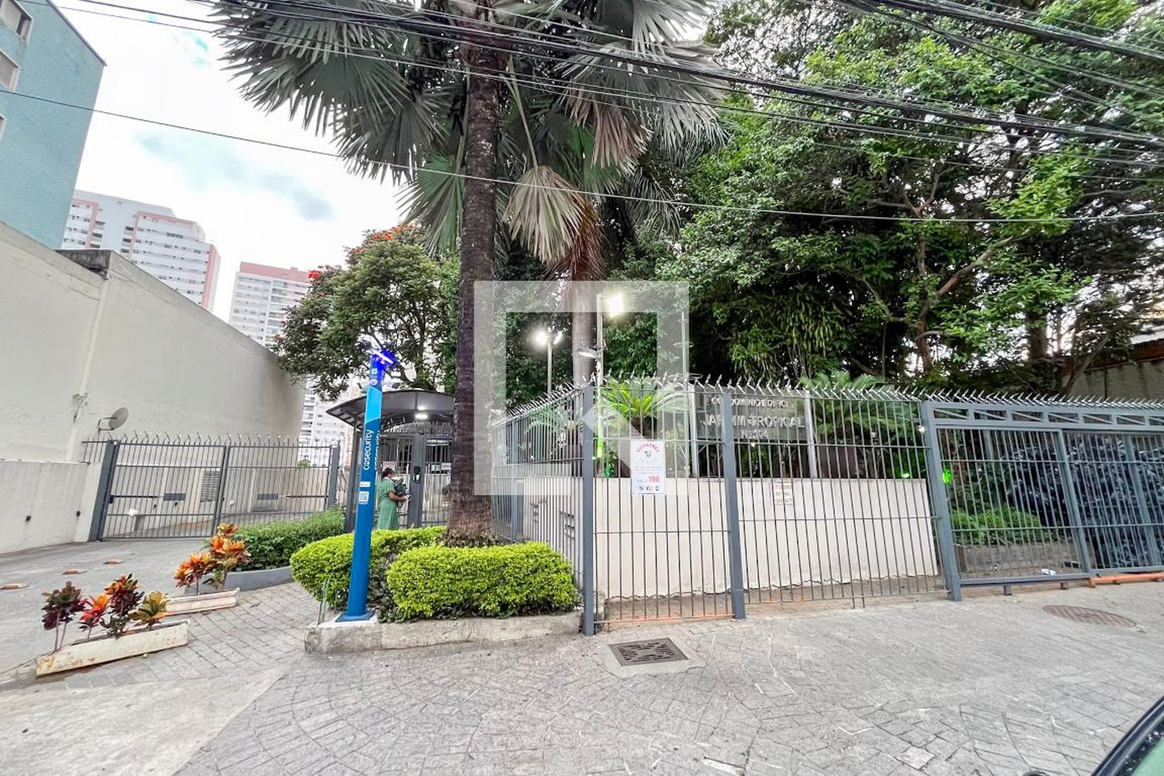 Fachada Edifício Jardim Tropical