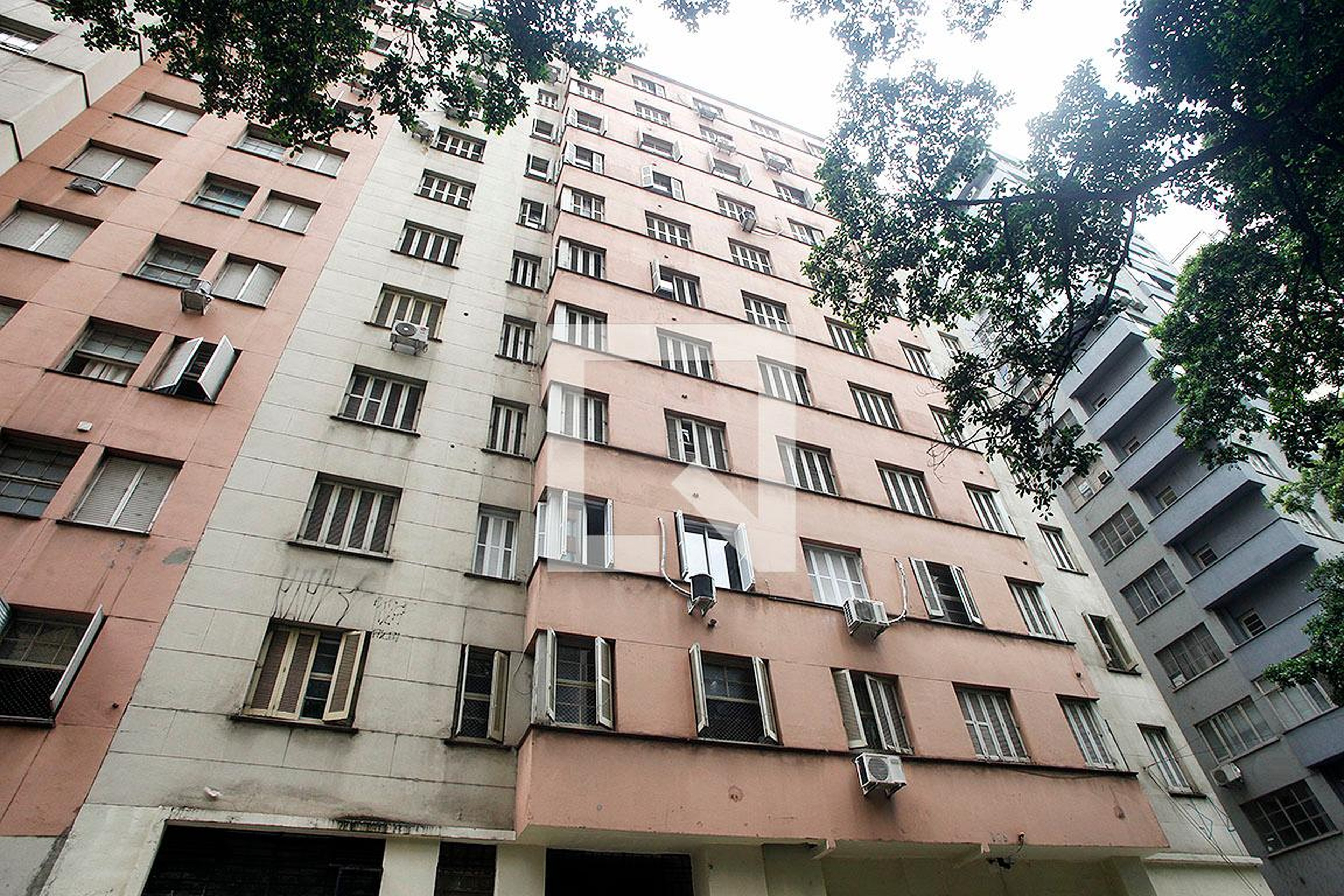 Fachada Edifício Charrua