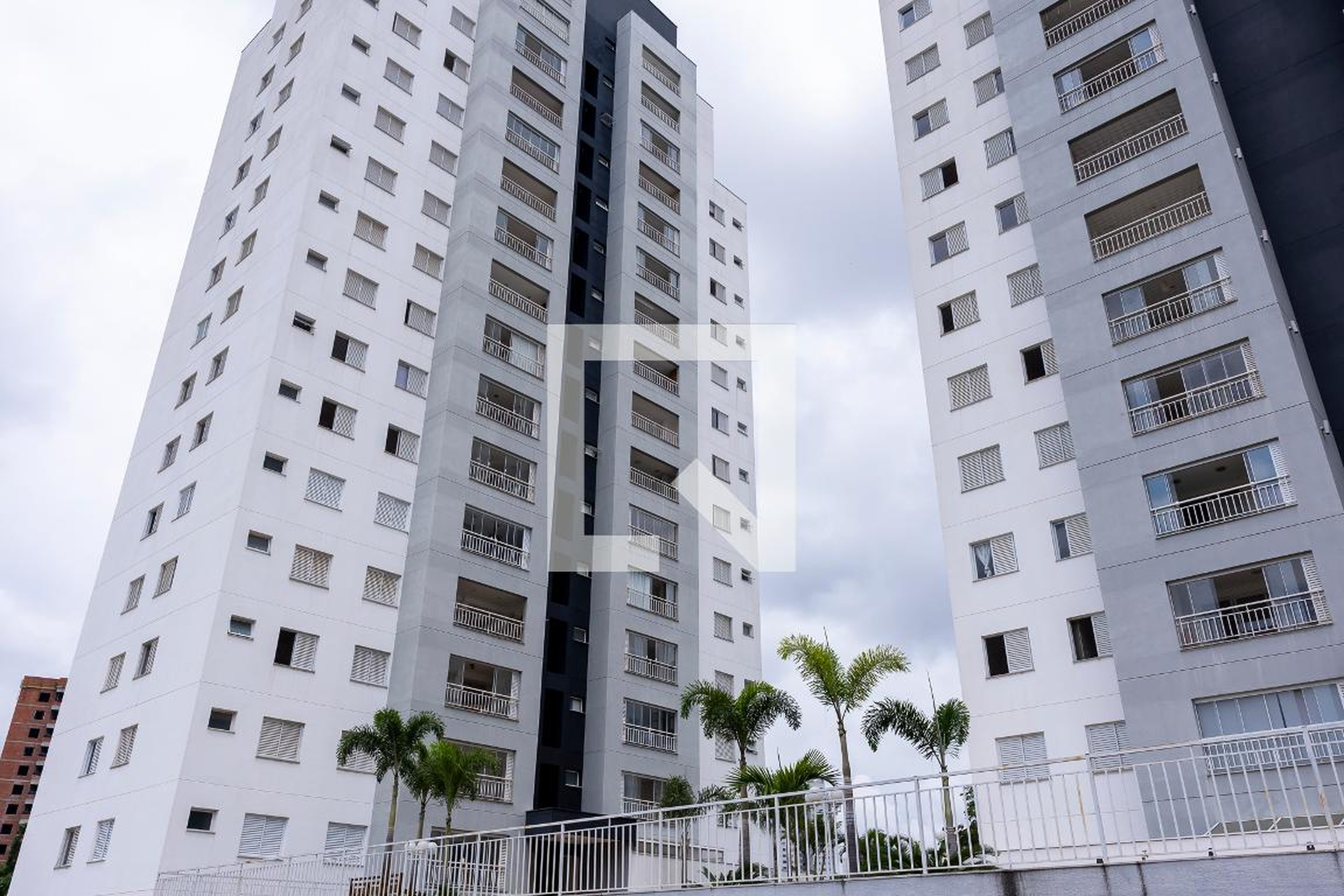 Fachada do Prédio Condomínio Raízes Campolim