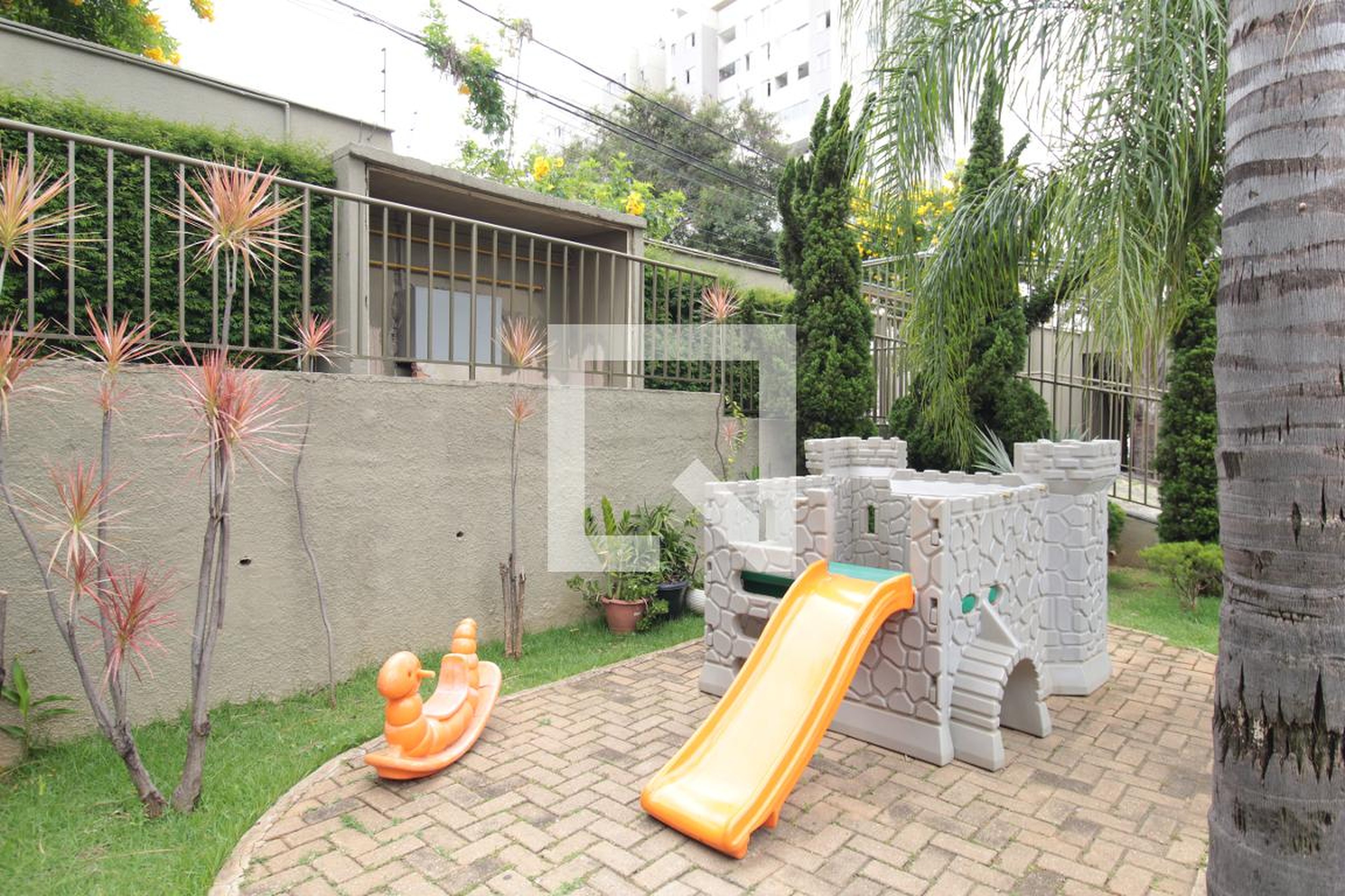 Playground - Ed. LAVIE