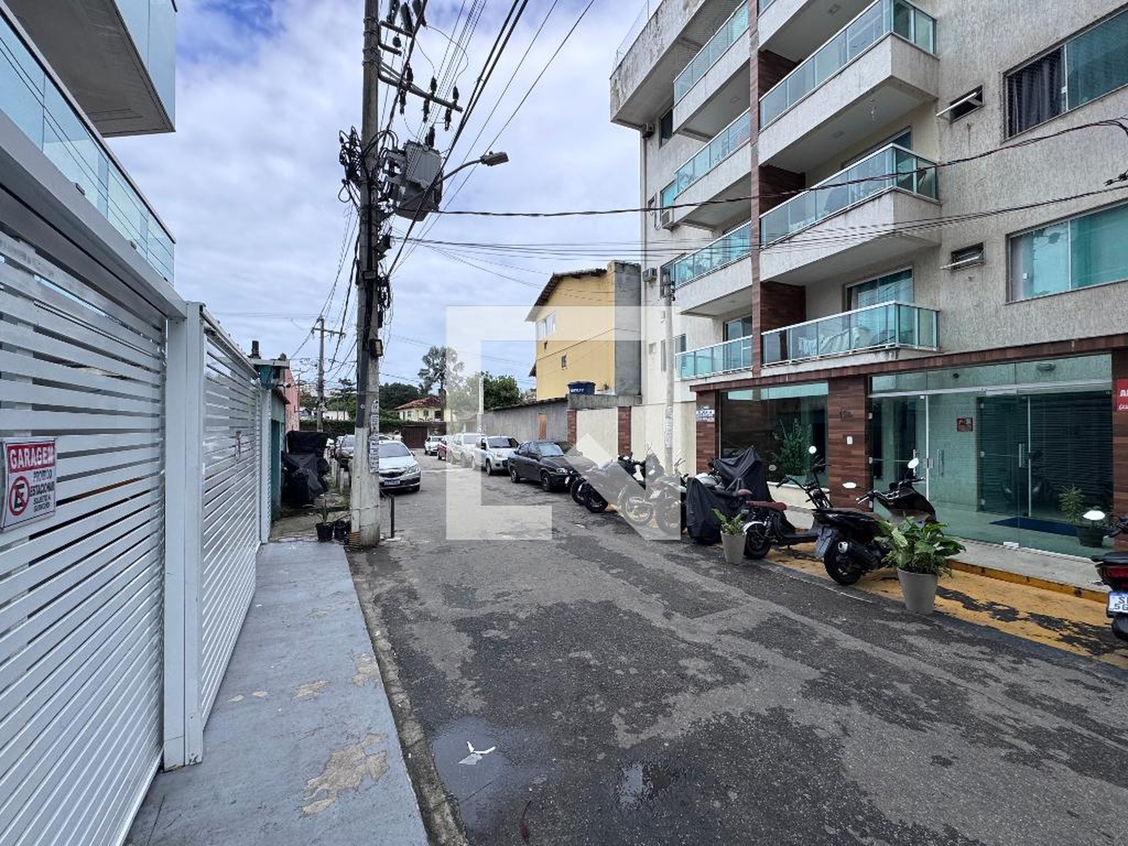 Fachada Condomínio em Rua Projetada Bw, 16