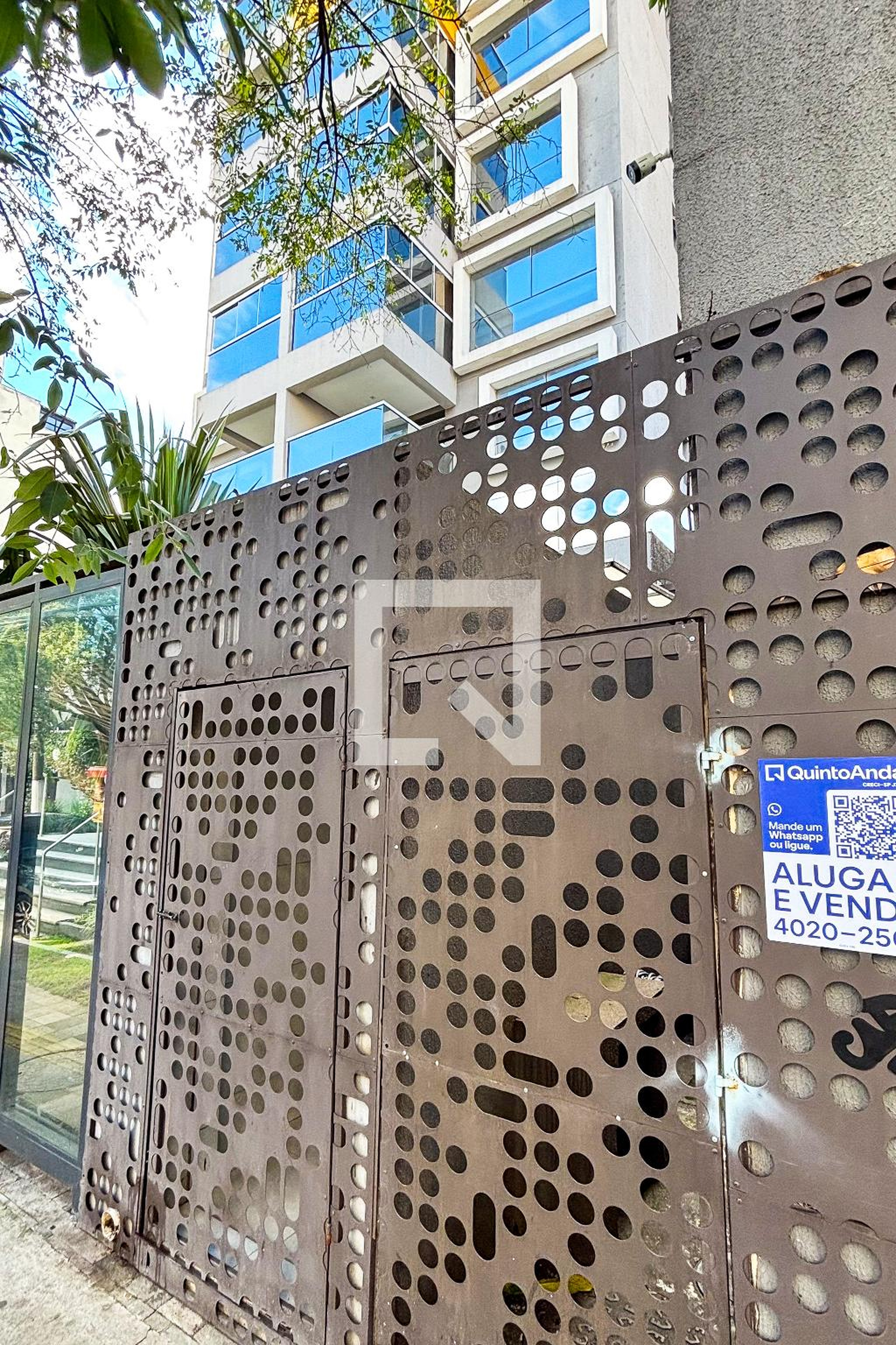 fachada do predio Condomínio Fradik