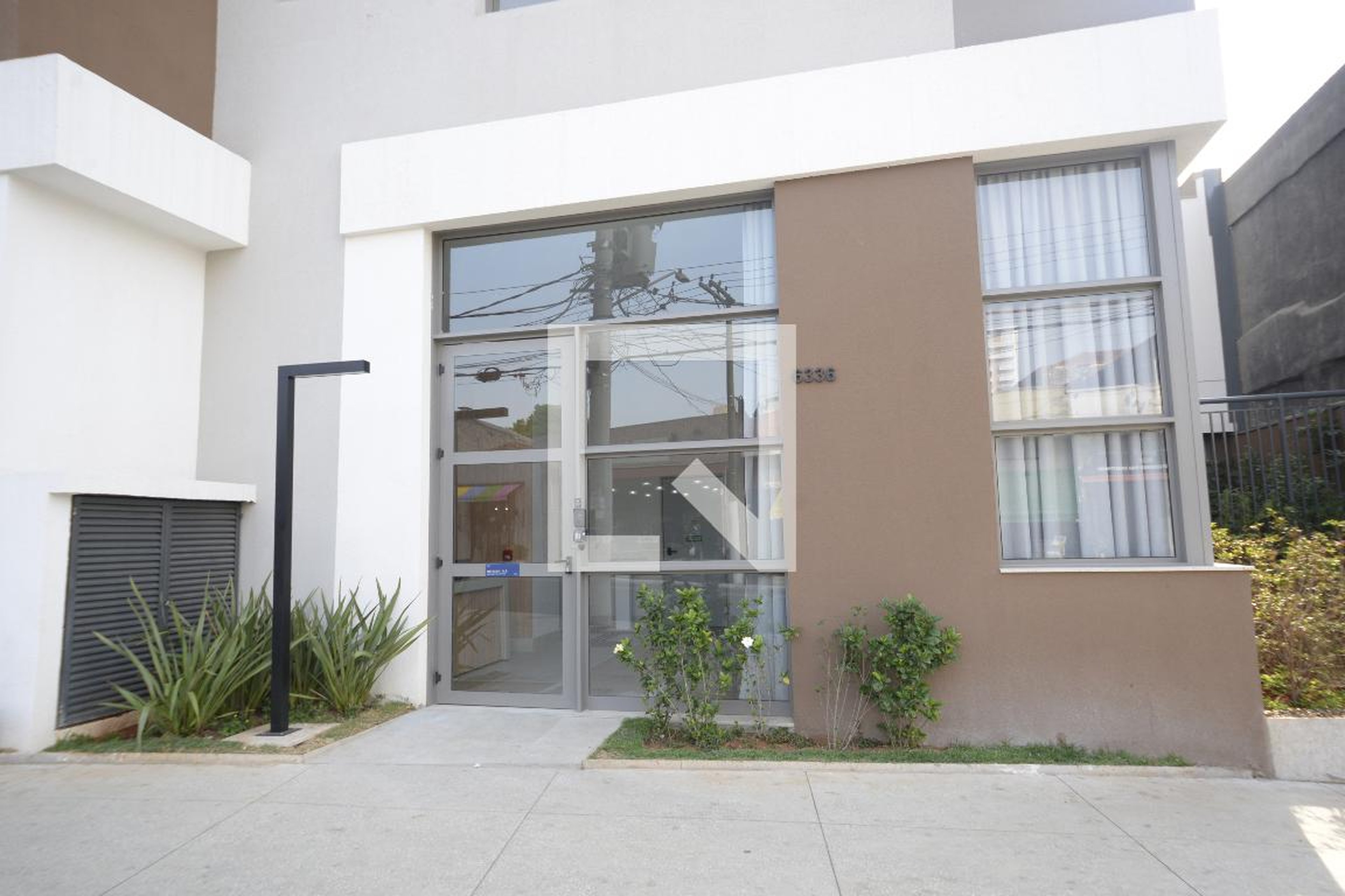 Fachada Condomínio Smart Studios Santa Cruz