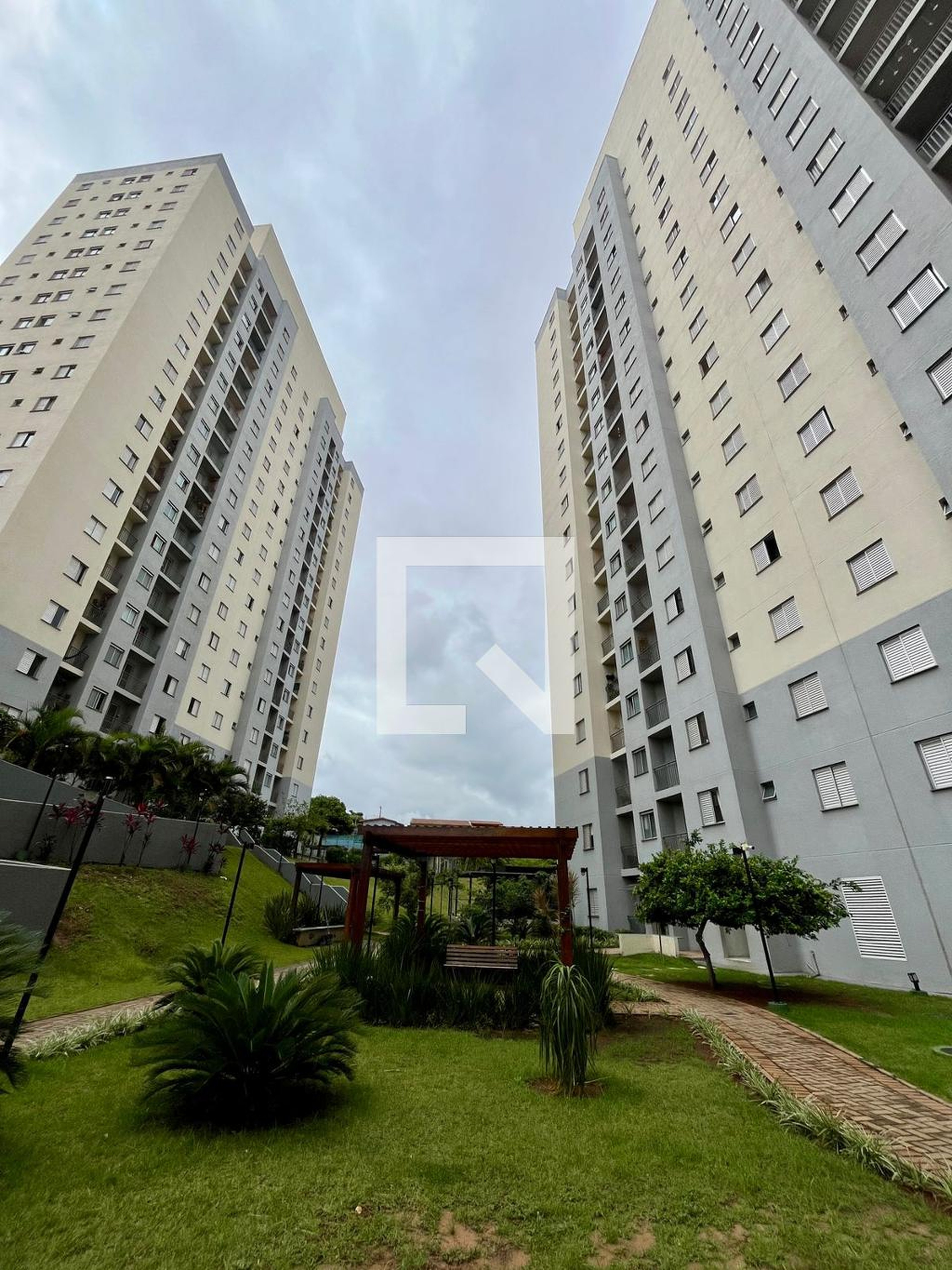 Fachada do Prédio Condomínio Poema