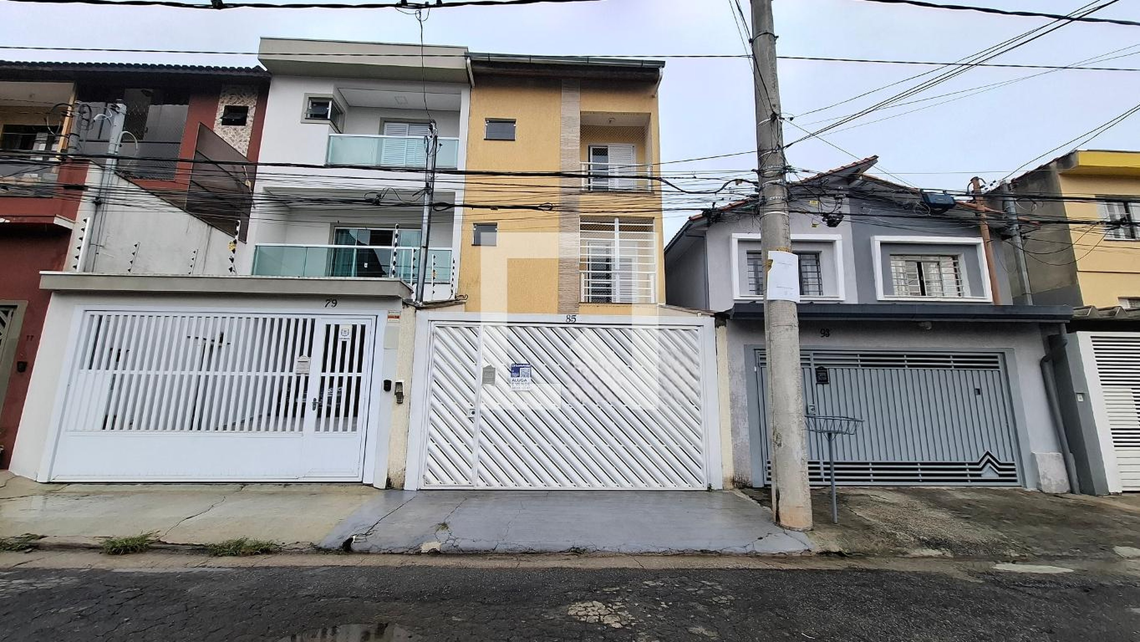 Fachada Condomínio em Rua Odilon Braga, 85