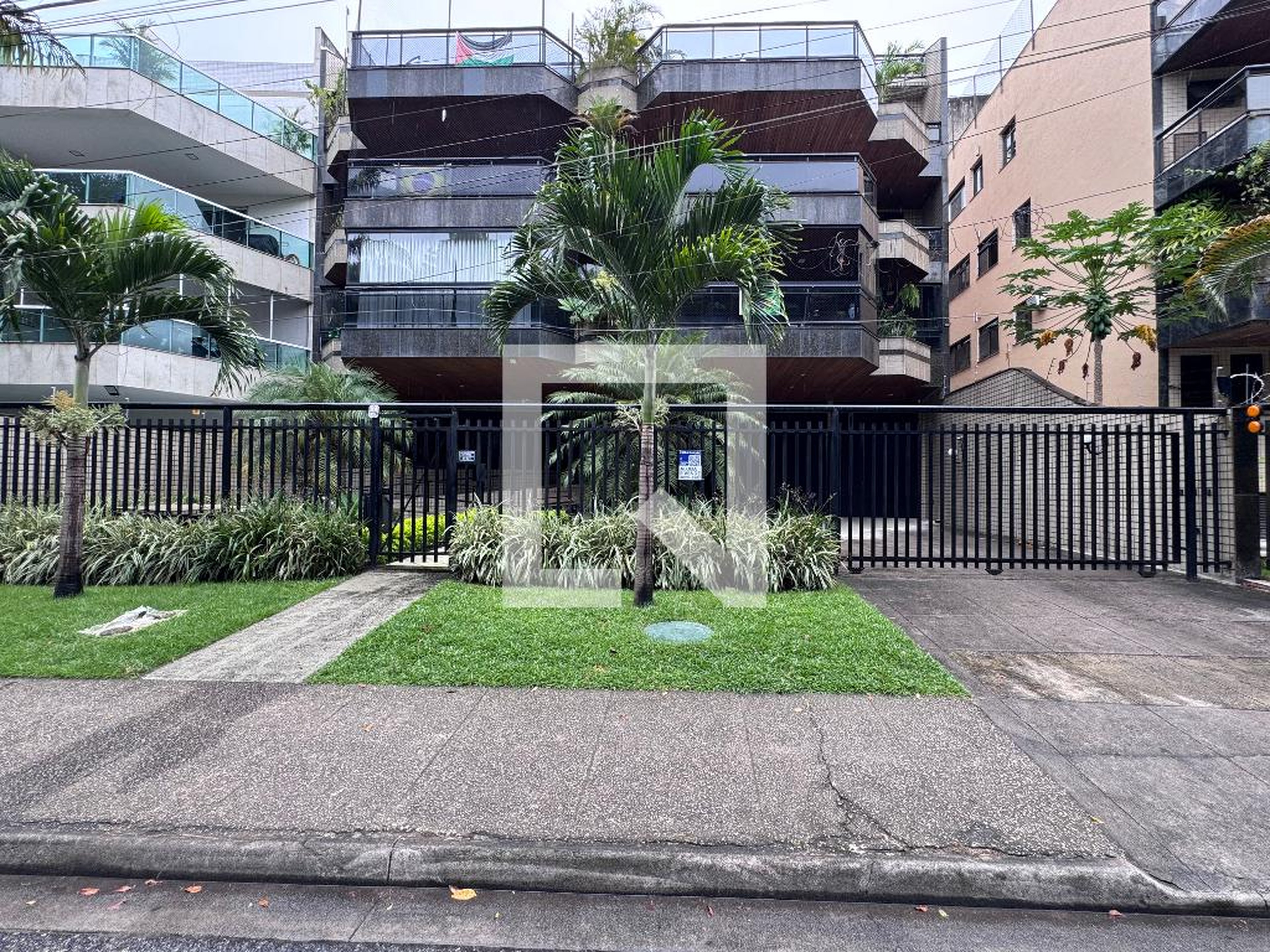 Fachada Edifício Guimarães Rosa