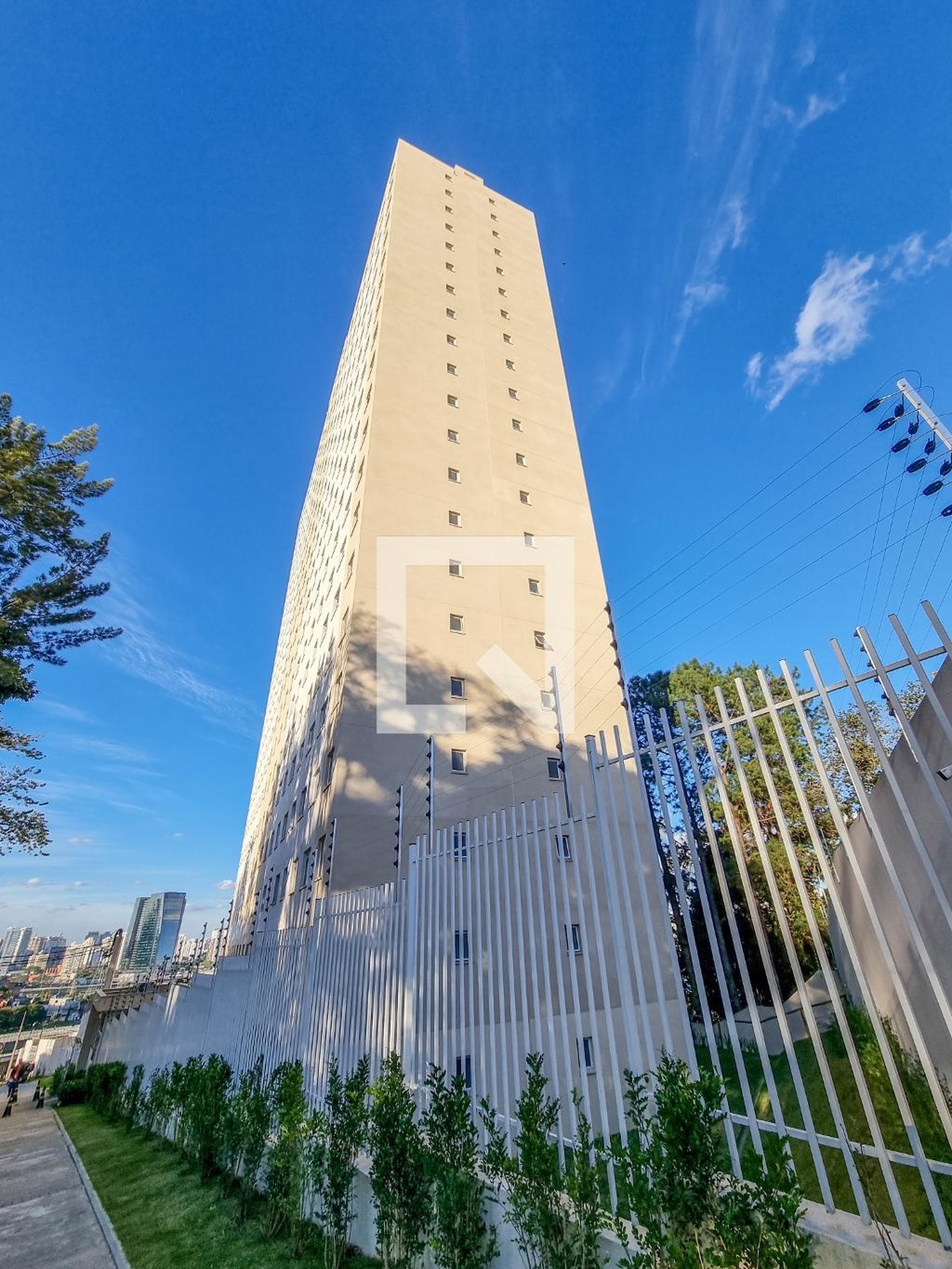 Fachada Condomínio Plano & Estação Giovanni Gronchi