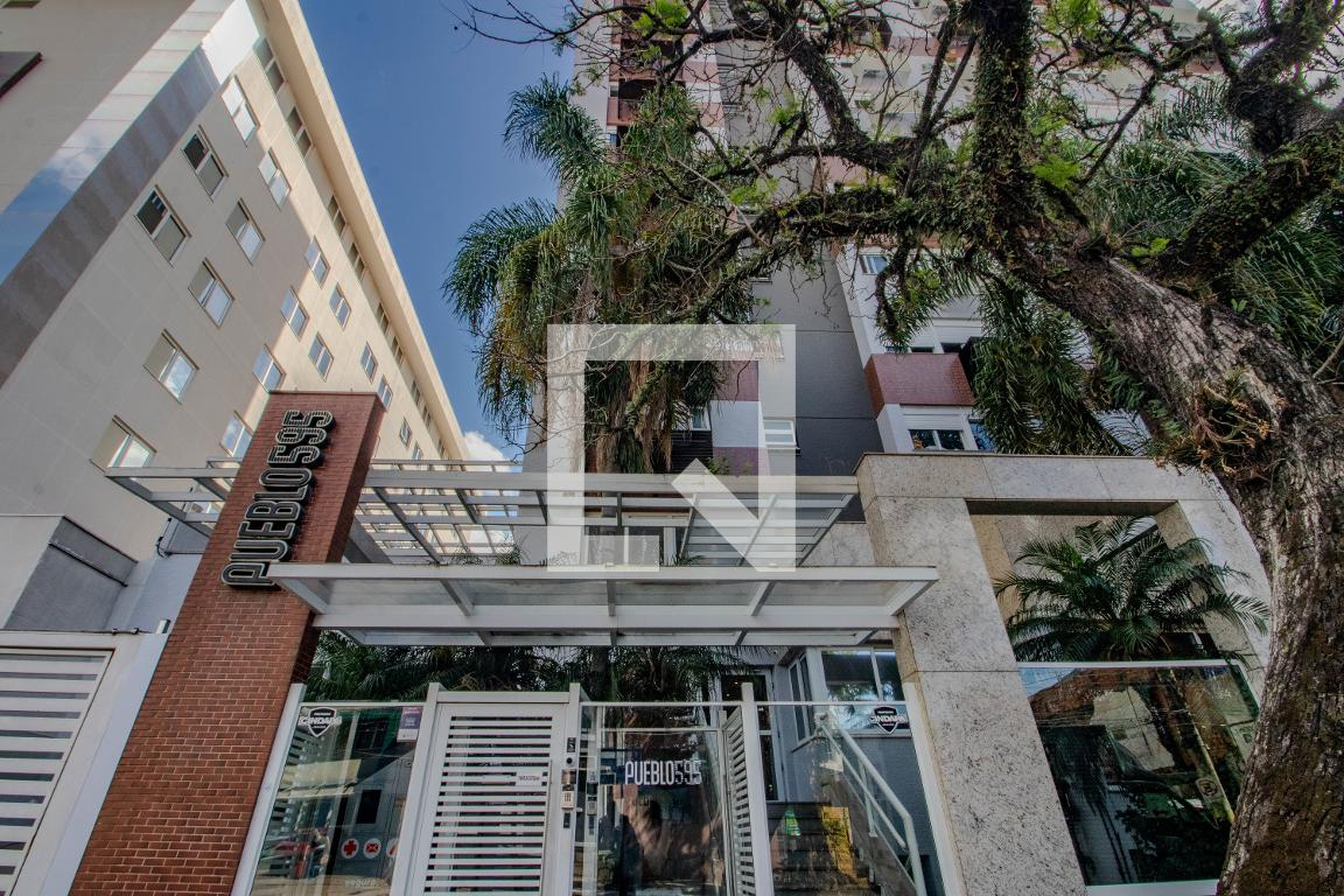 Fachada Condomínio em Rua Garibaldi, 595