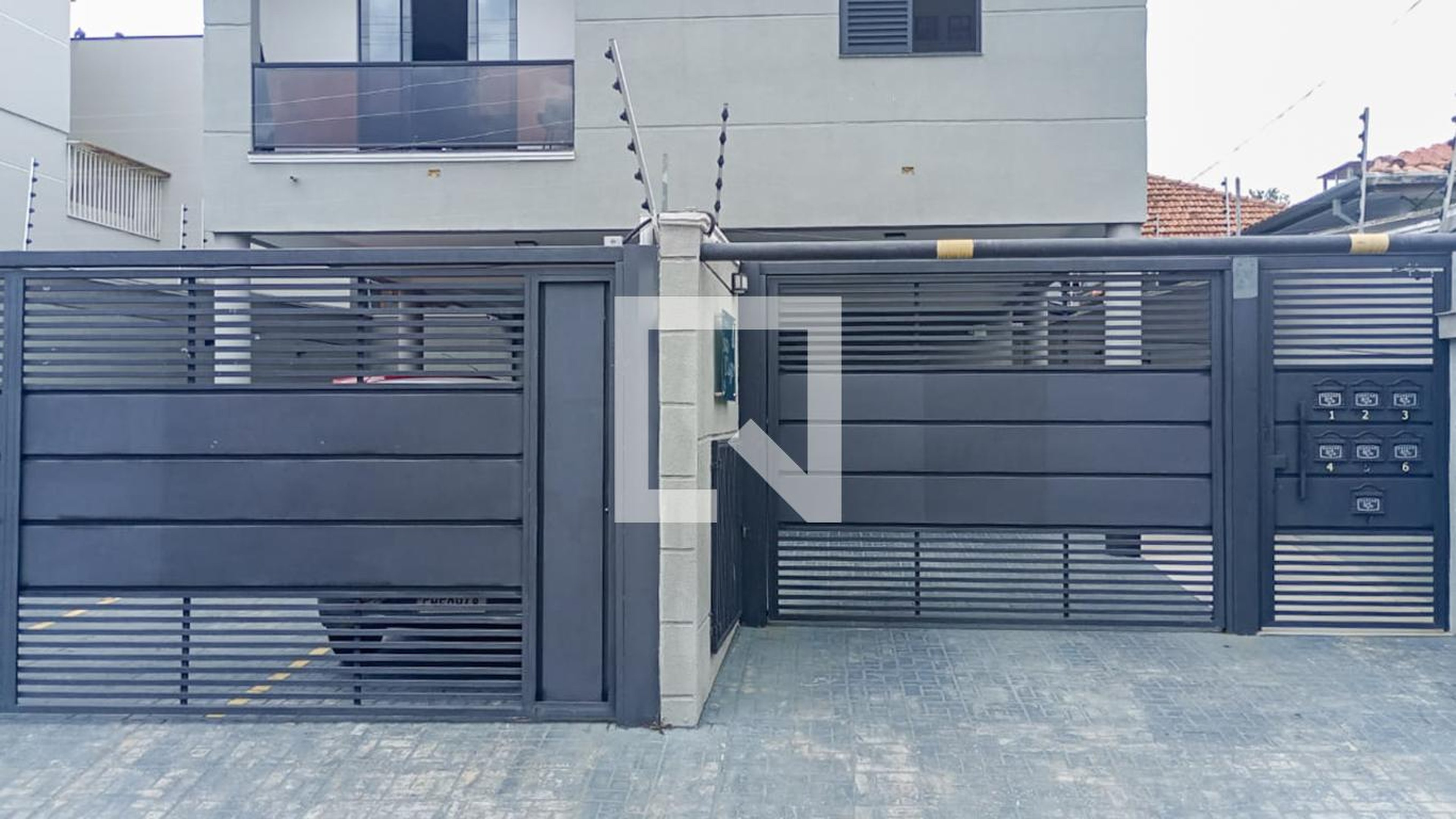 Fachada Condomínio em Rua José Figliolini, 196