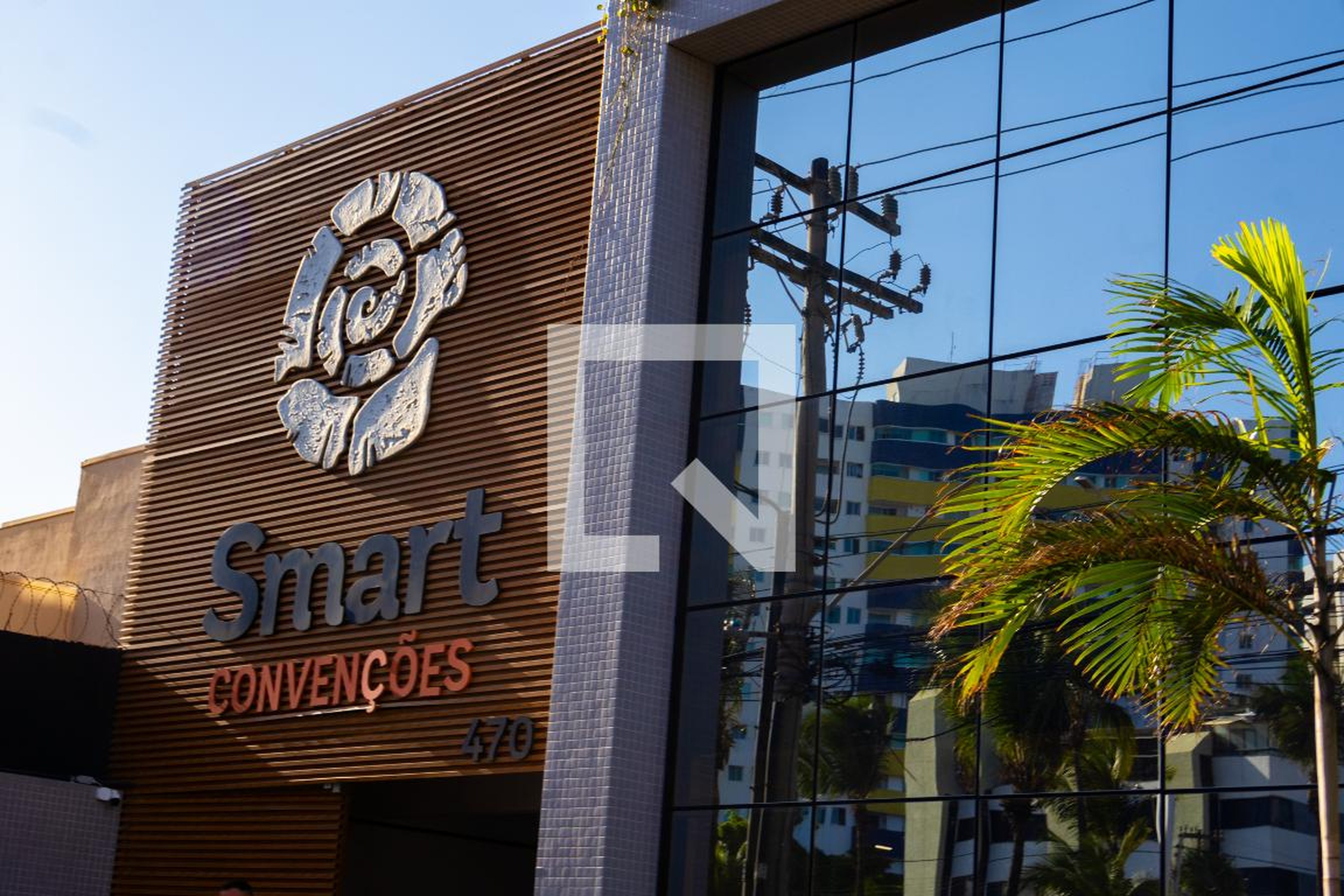 Fachada do Prédio Condomínio Smart Convenções