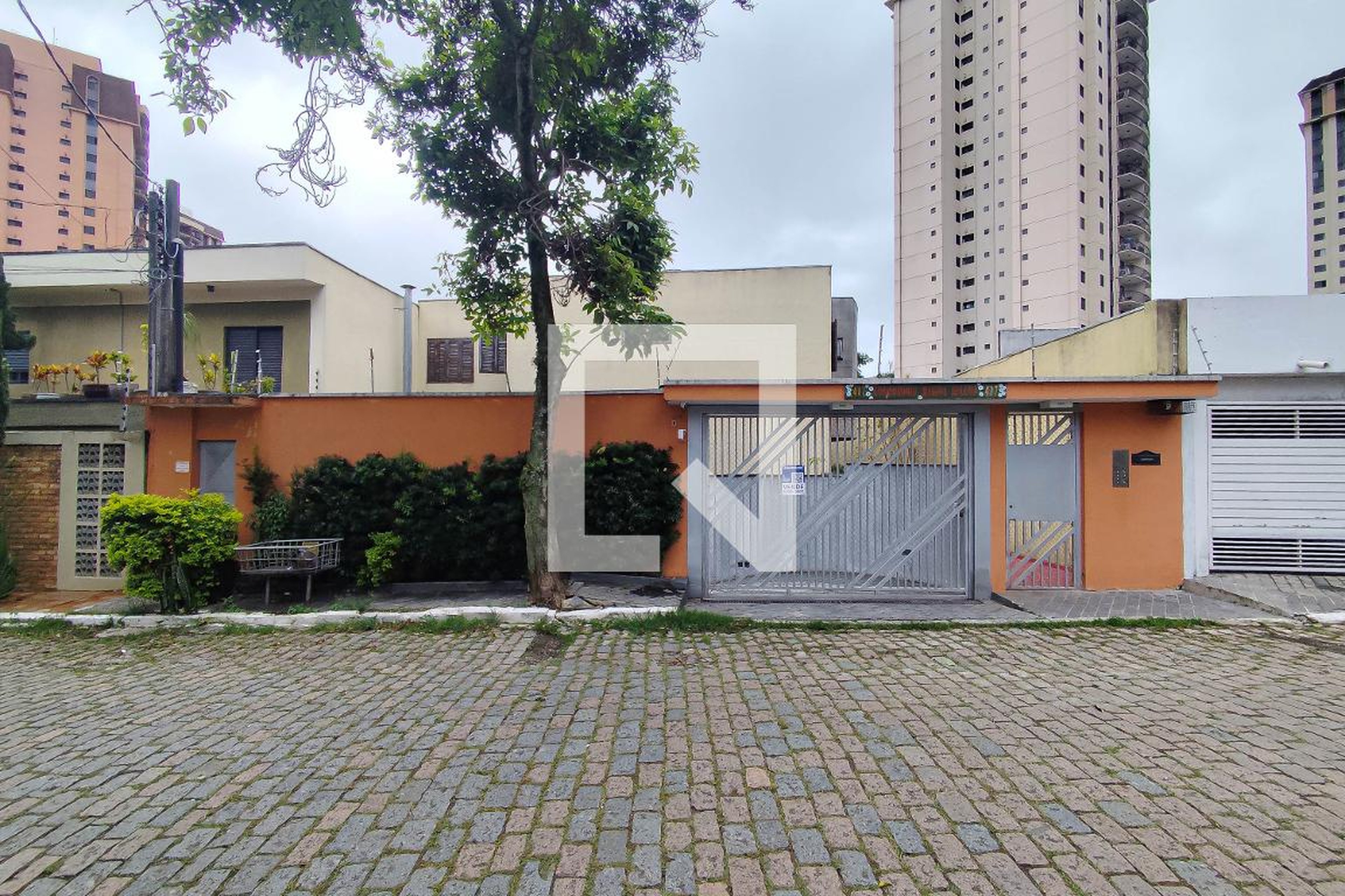 Fachada Condomínio Regina Helena