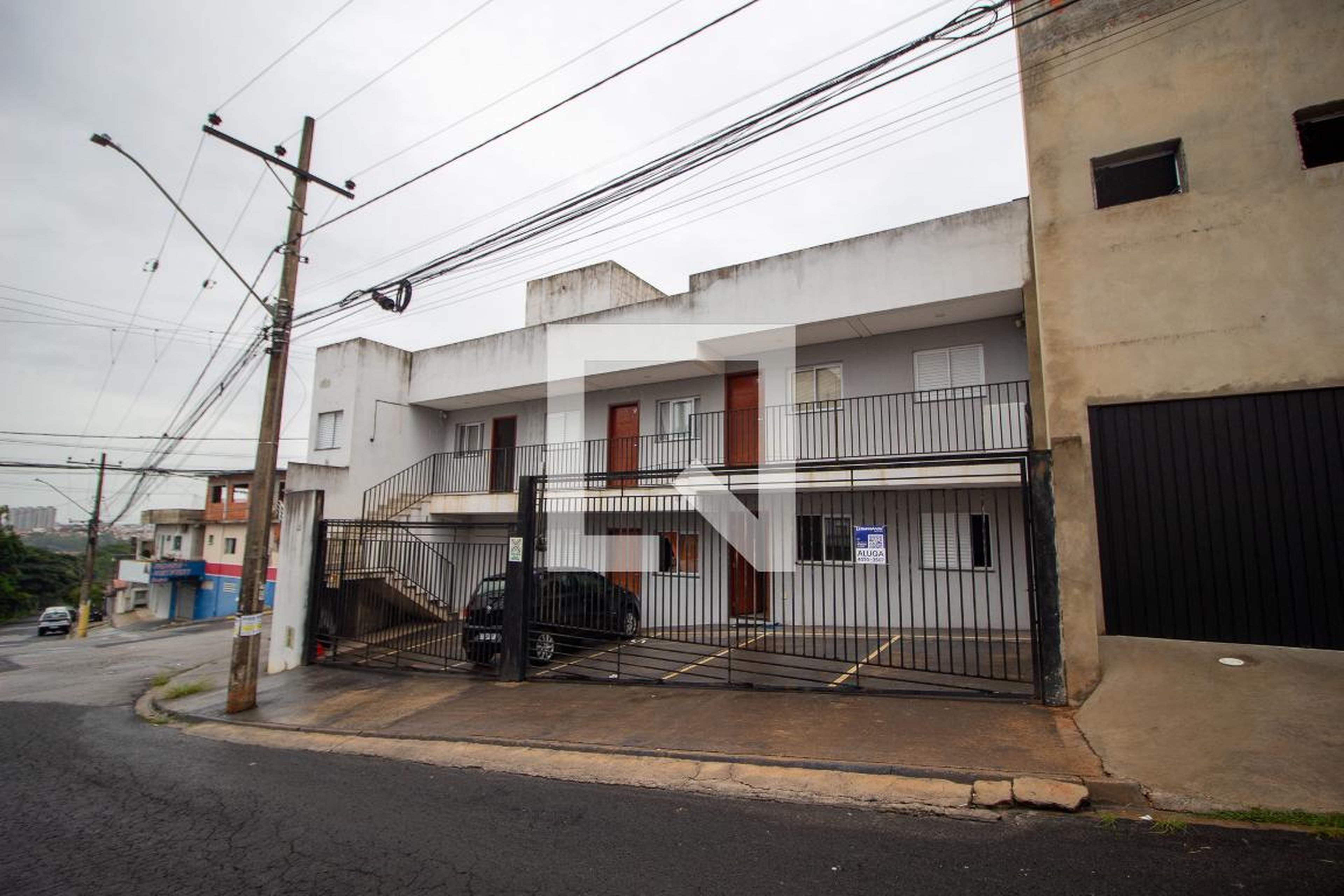 Fachada Condomínio em Rua Alexandre Dias Batista, 264