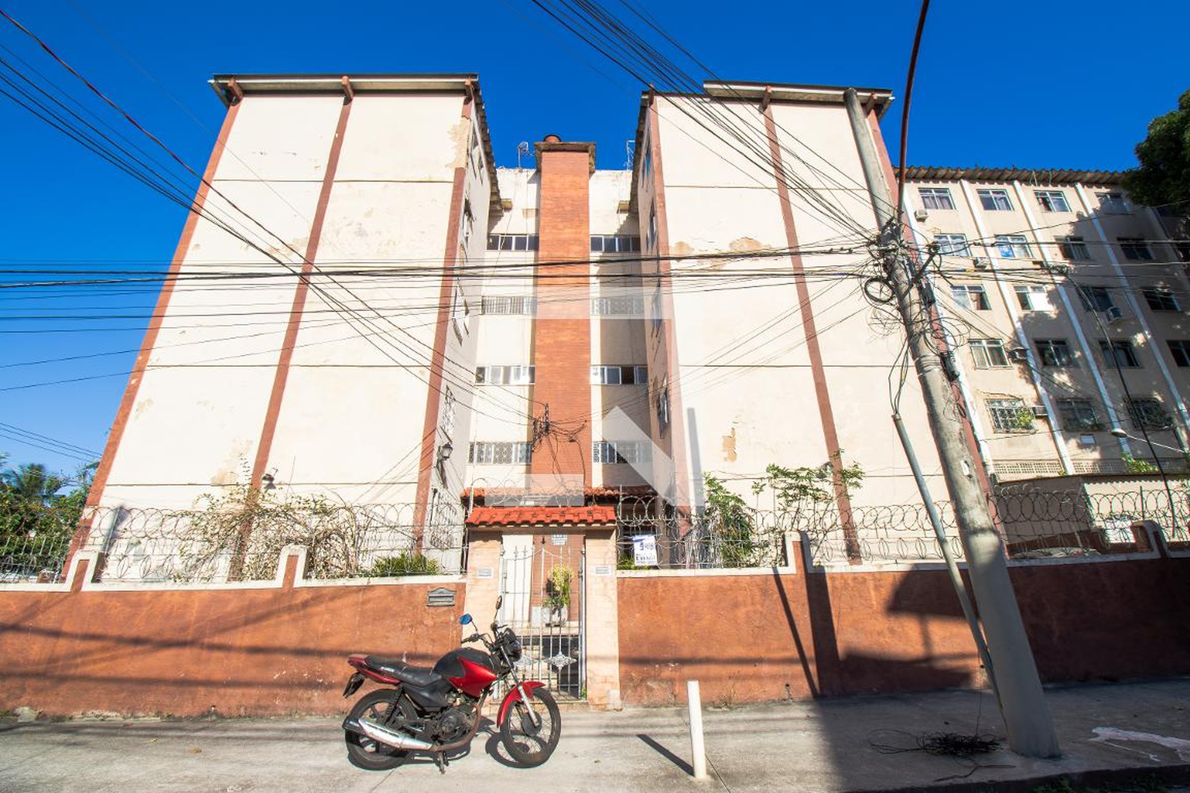 Fachada Condomínio Francisco Enês