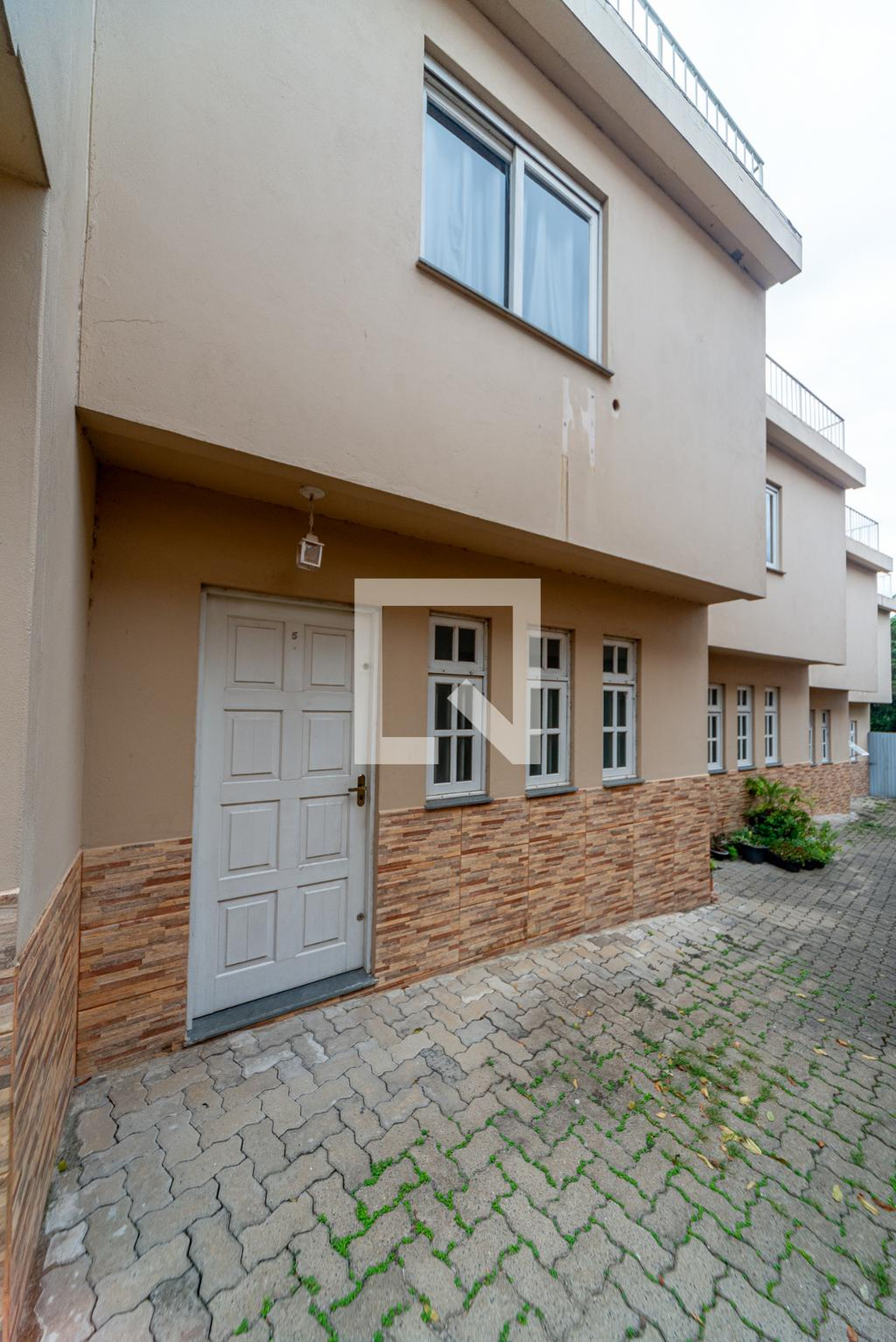 Fachada Condomínio em Rua Cantegril, 935