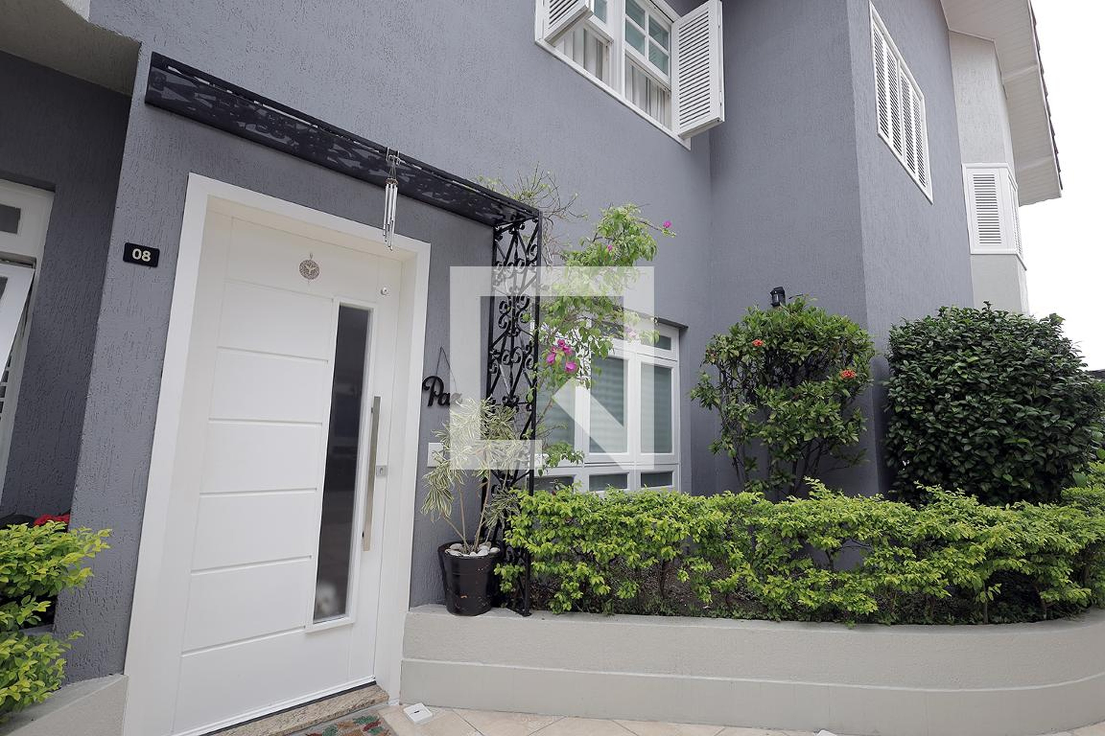 Fachada Condomínio em Rua Oslo, 100