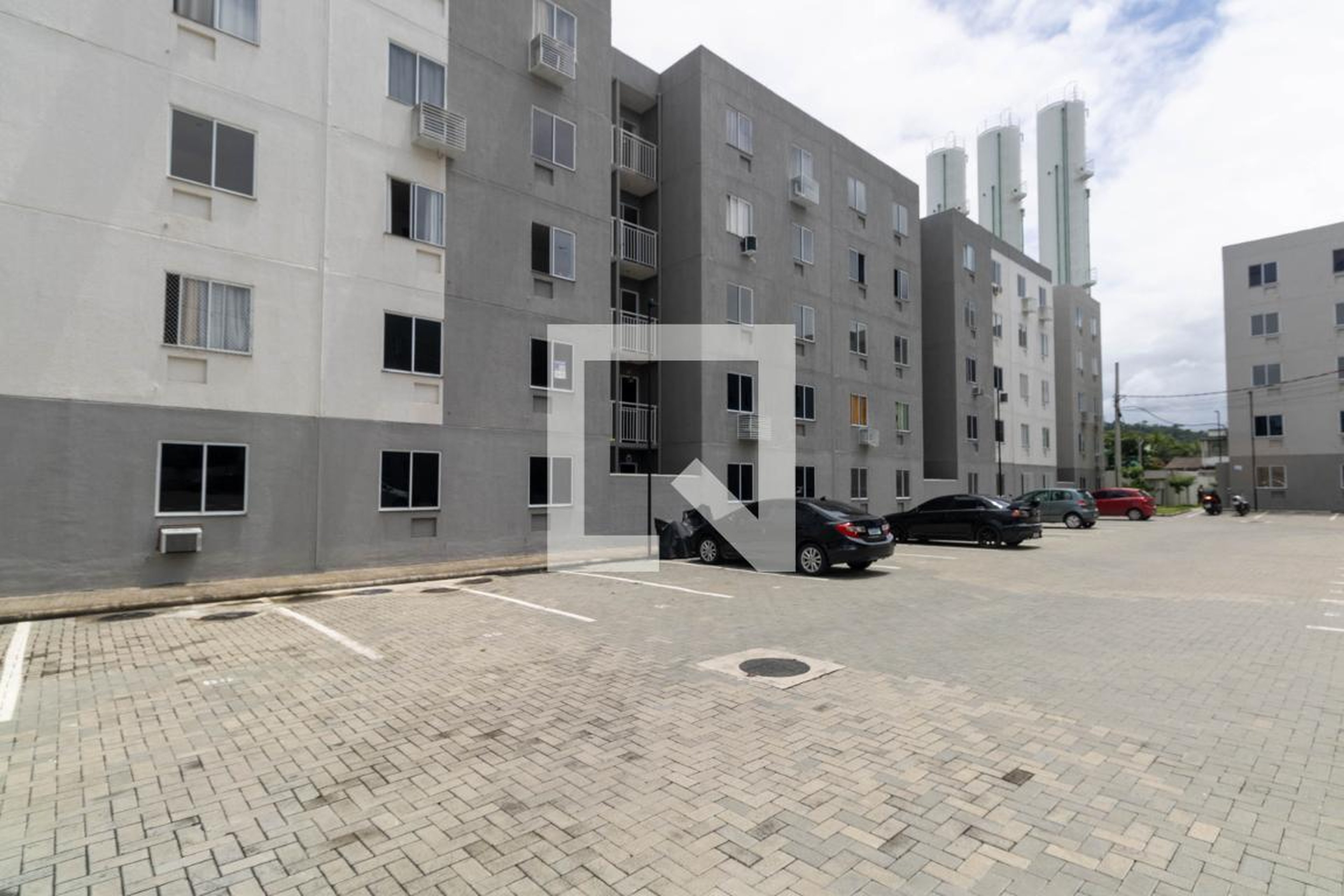 Fachada do Prédio Condomínio em Rua Marta Cândido, 71