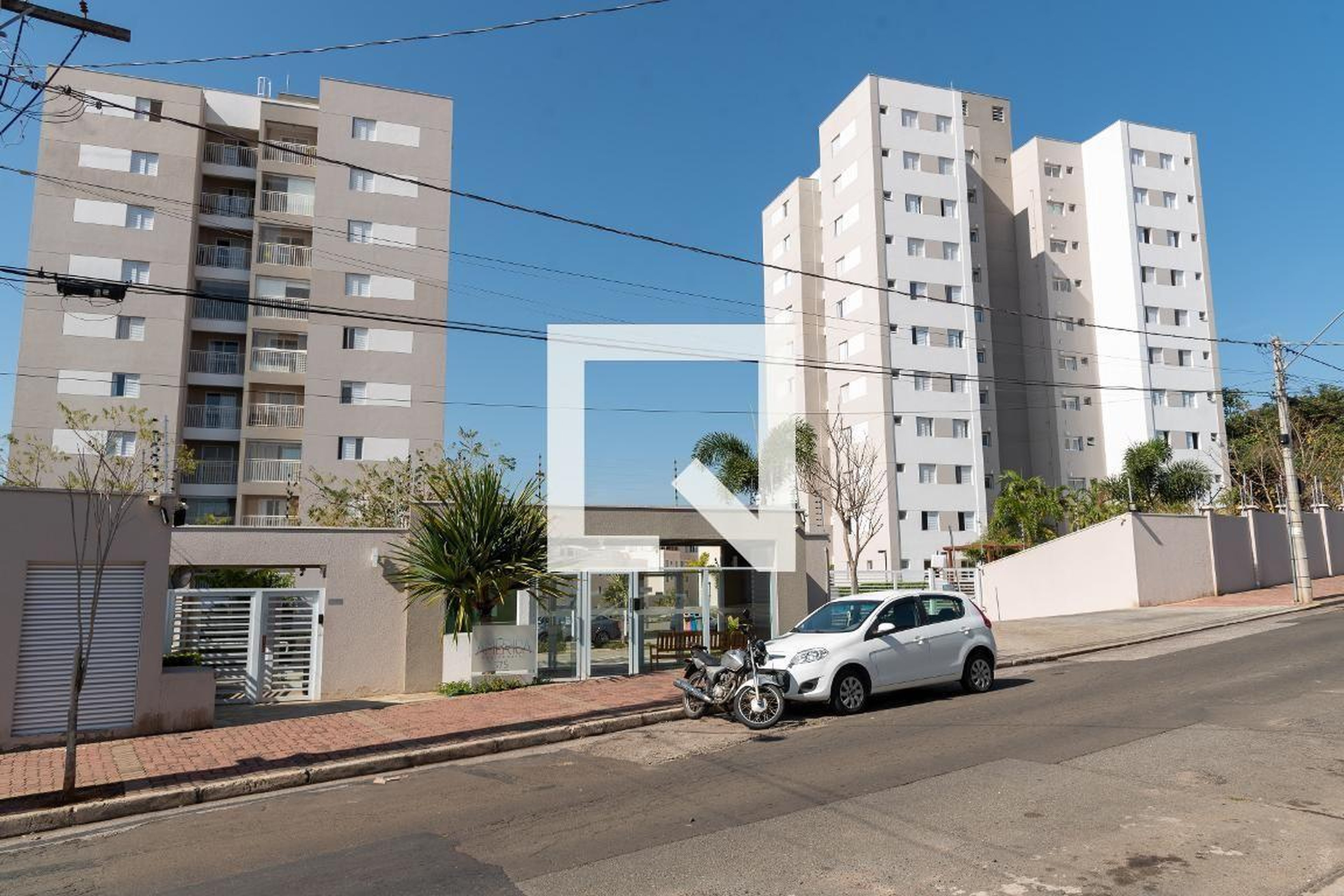 Fachada do Condomínio Condomínio América Residencial