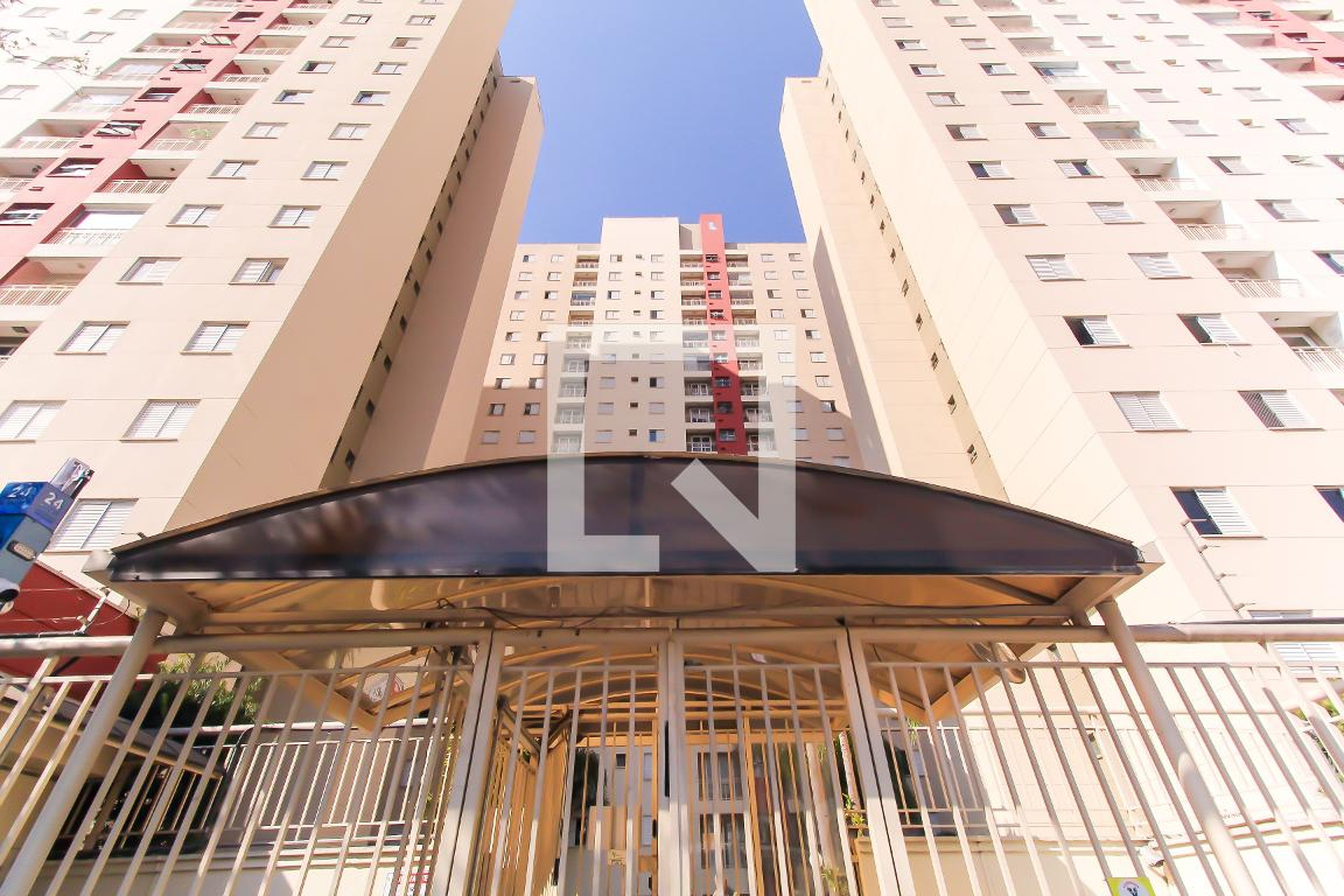 Fachada Condomínio Jardins do Bresser