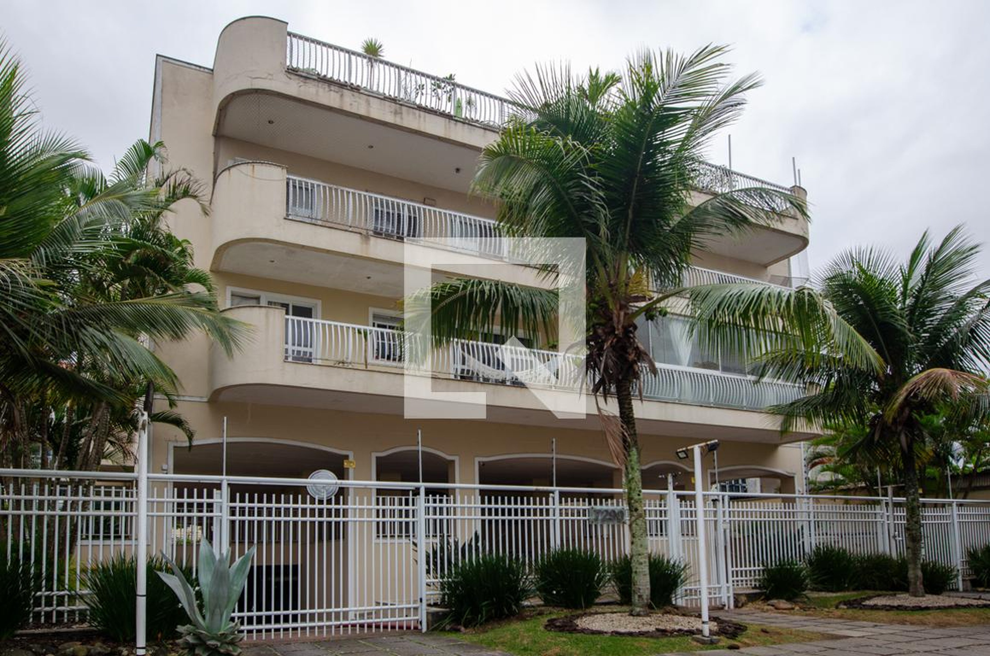 Fachada Residencial Nova Sernambetiba