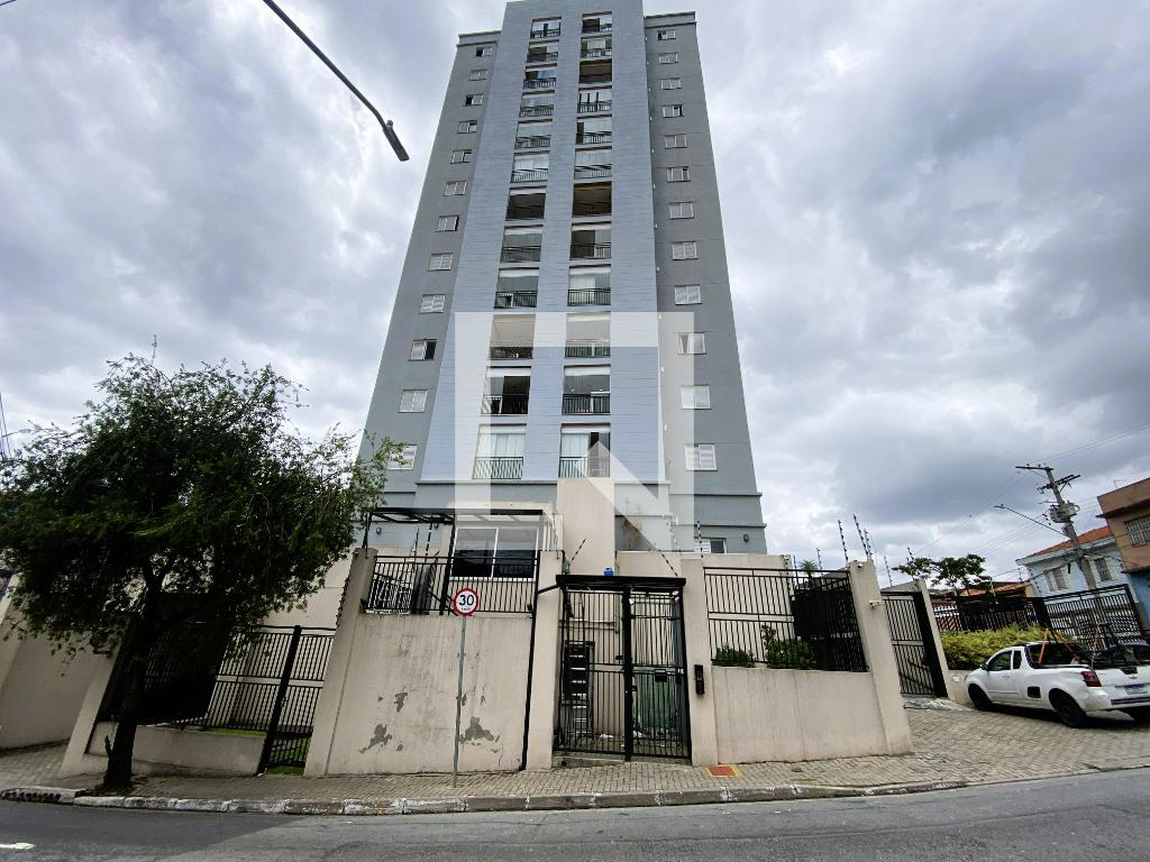 Fachada Condomínio Jardins da Vila