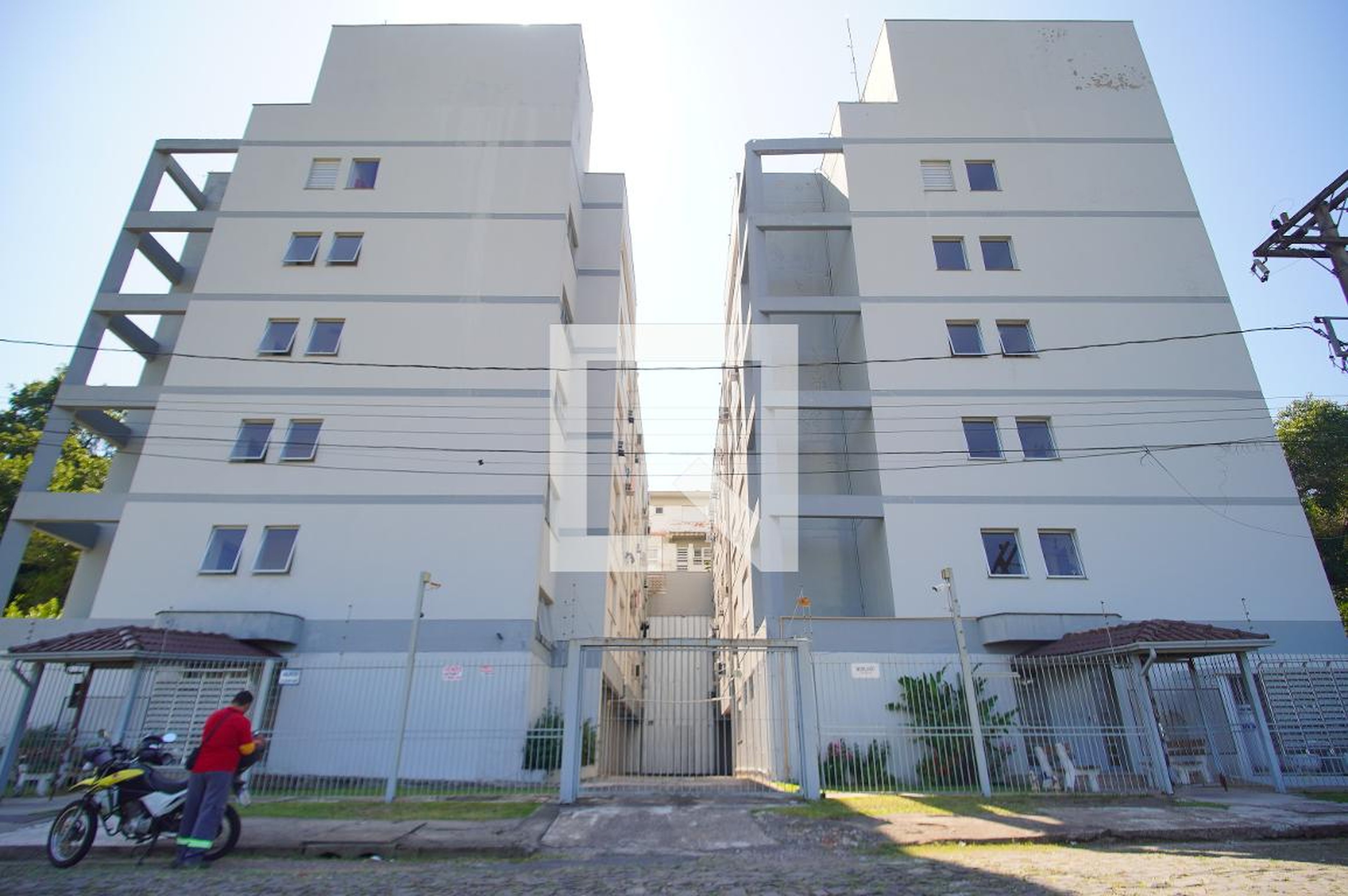 Fachada Condomínio em Rua Olímpio Rodrigues da Silva, 79