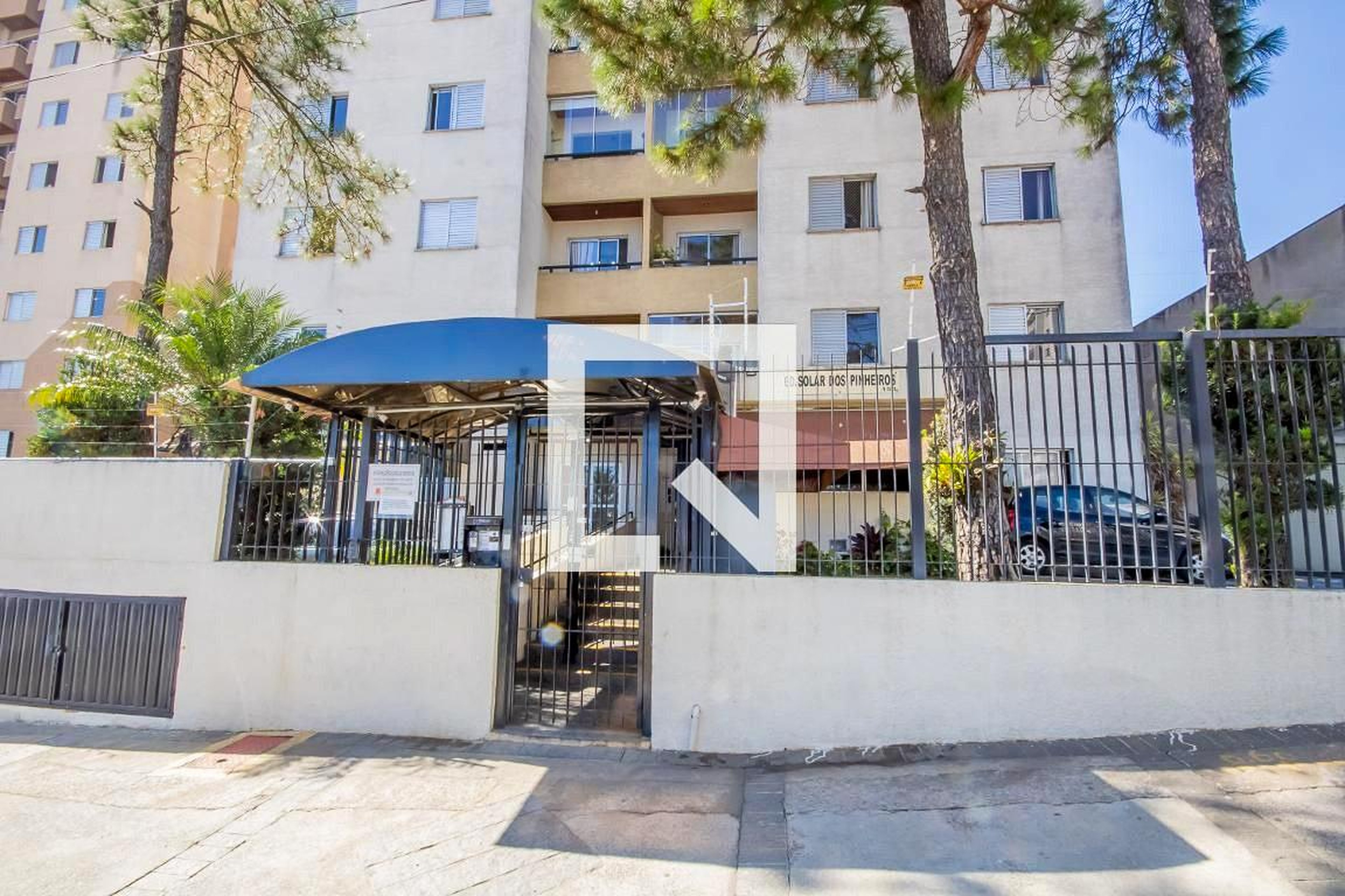 Fachada Condomínio Solar dos Pinheiros